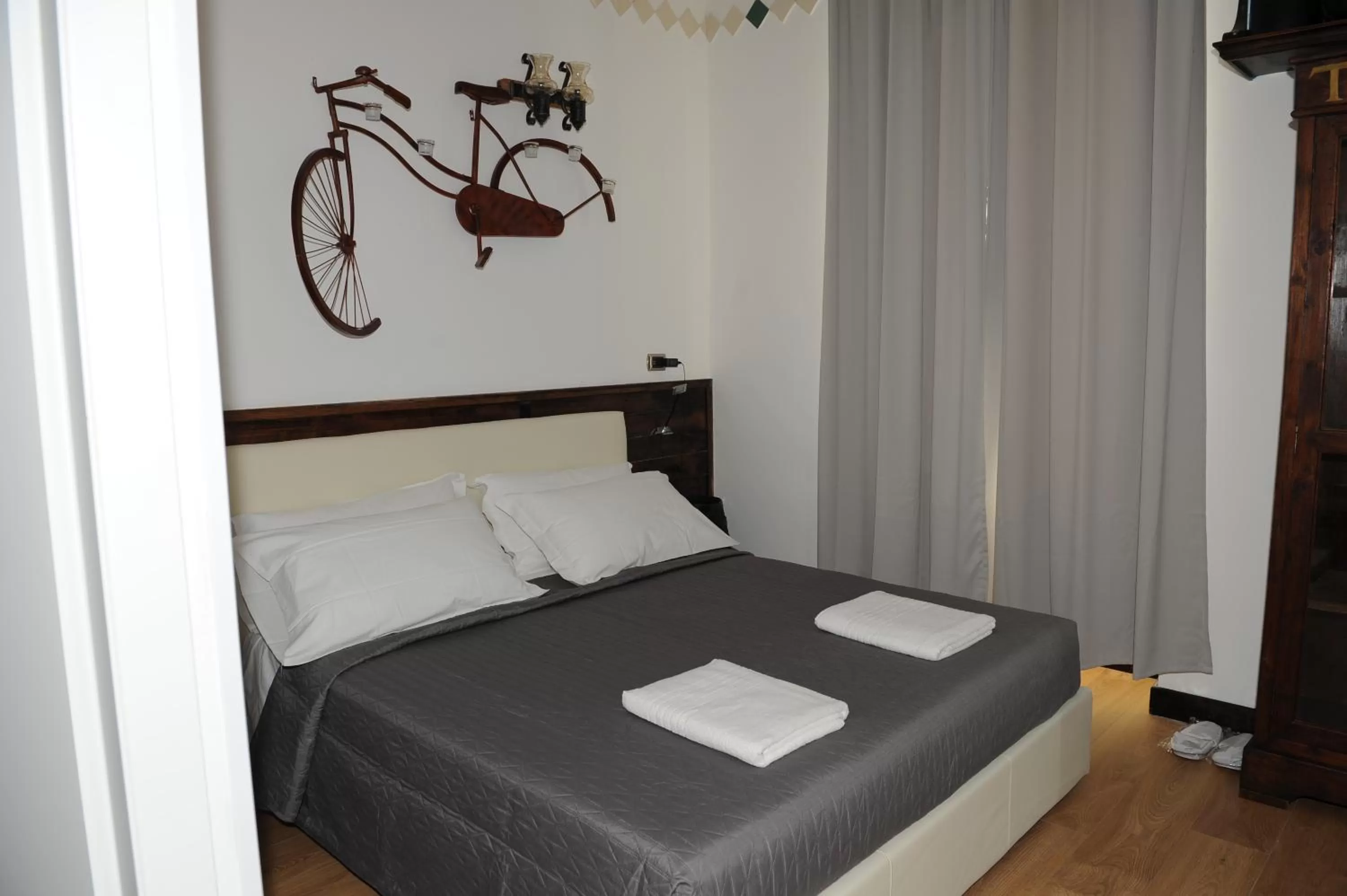 Bed in Torre Balzano B&B