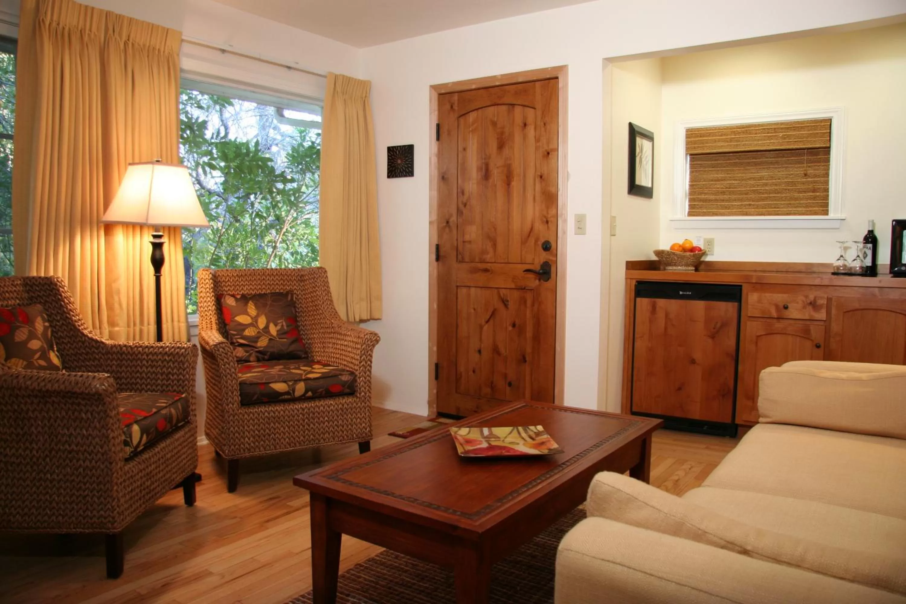 Living room in Ojai Retreat & Inn