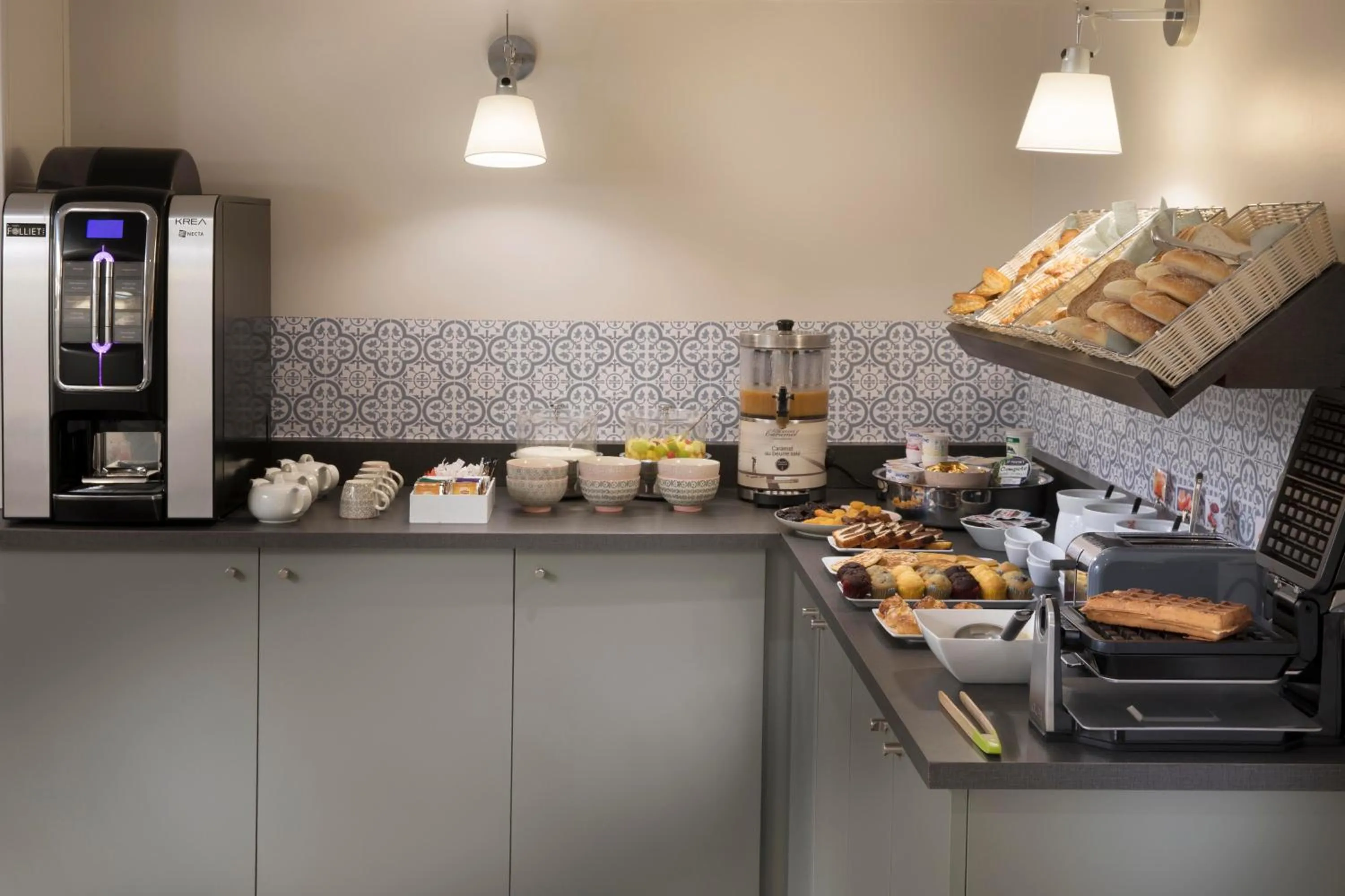 Breakfast in Hotel d'Espagne