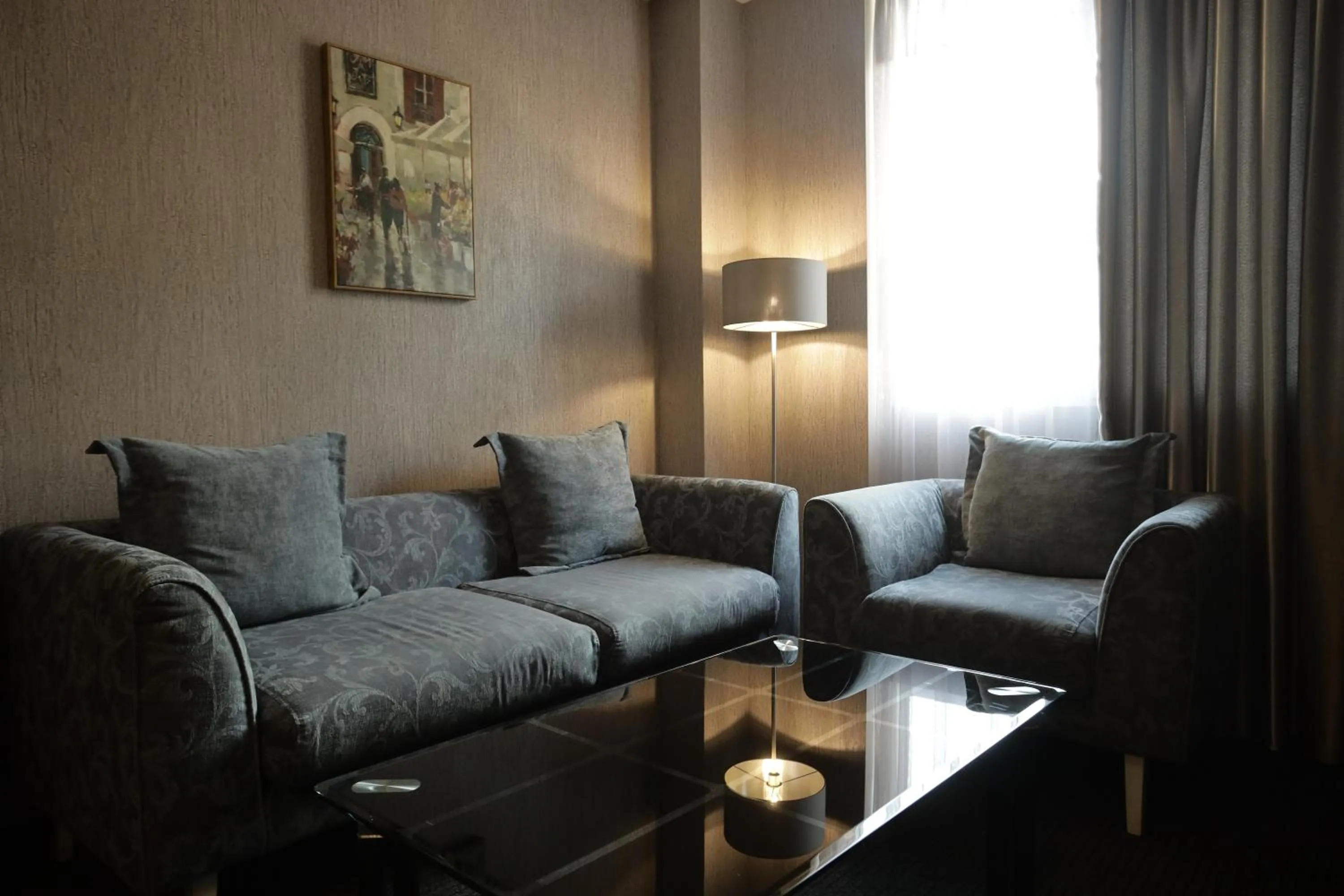 Seating area in Redline Hotel