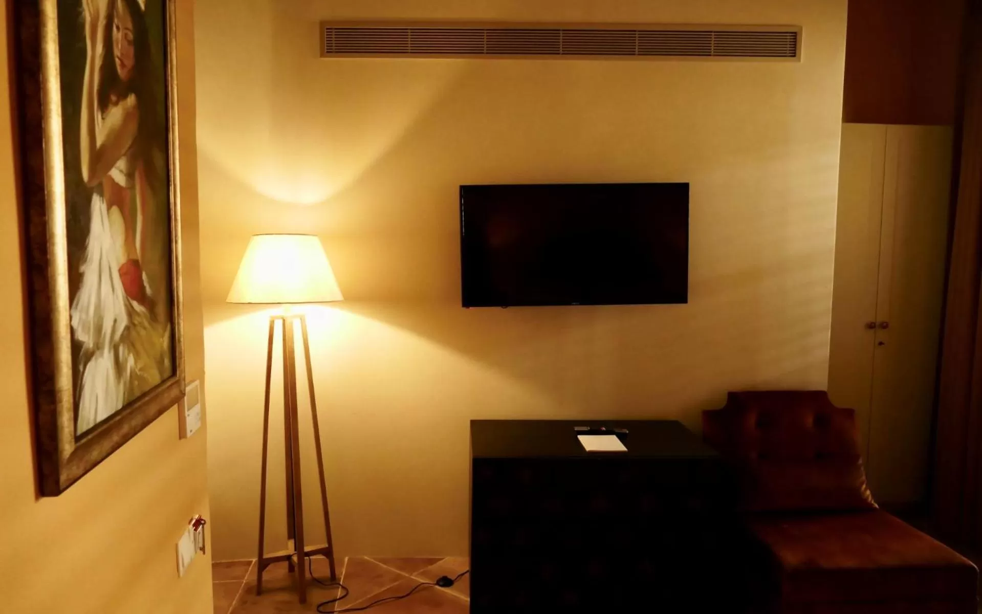 Bedroom in Madama Residence