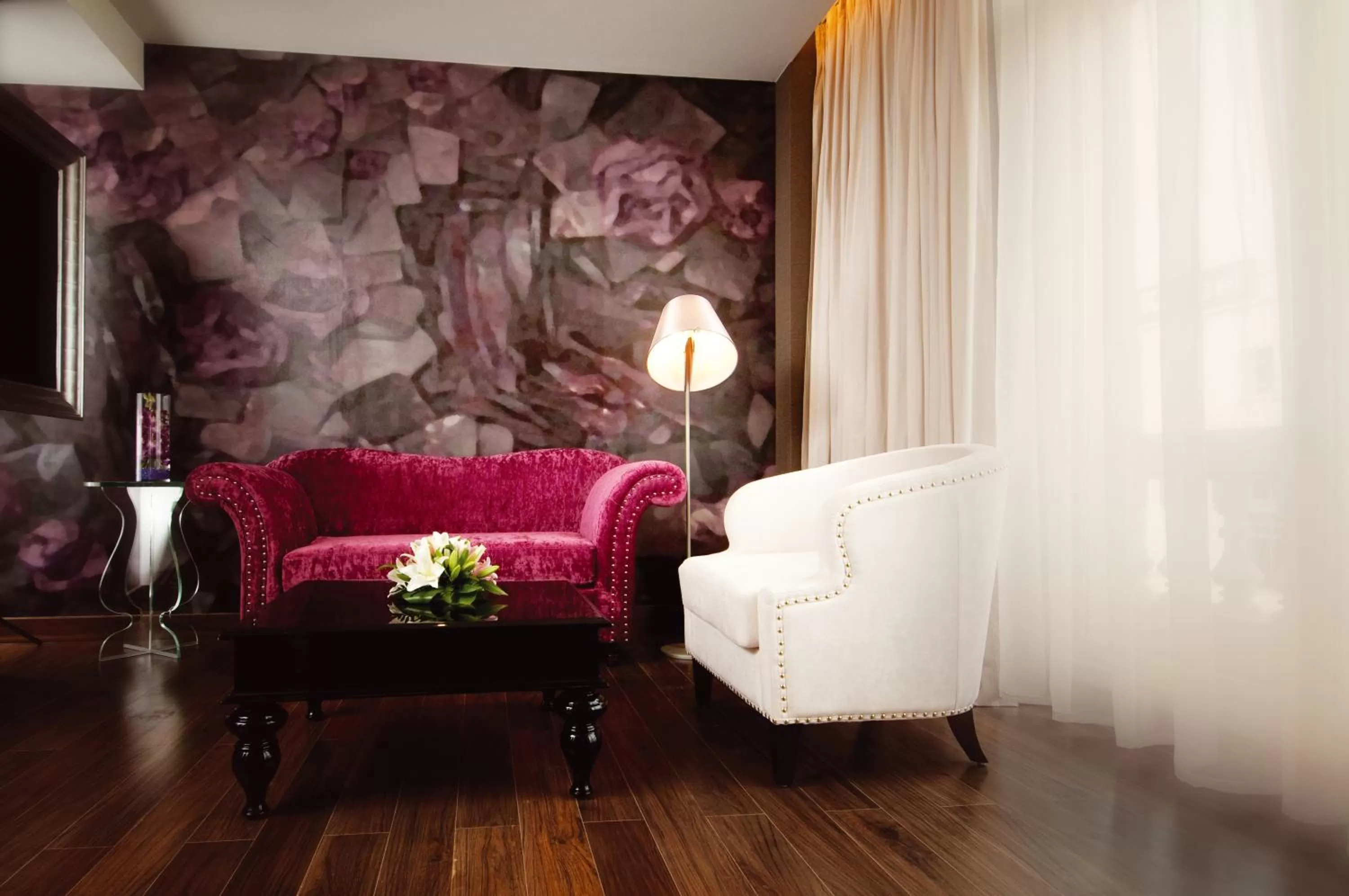 Living room in Hotel de l'Opera Hanoi - MGallery