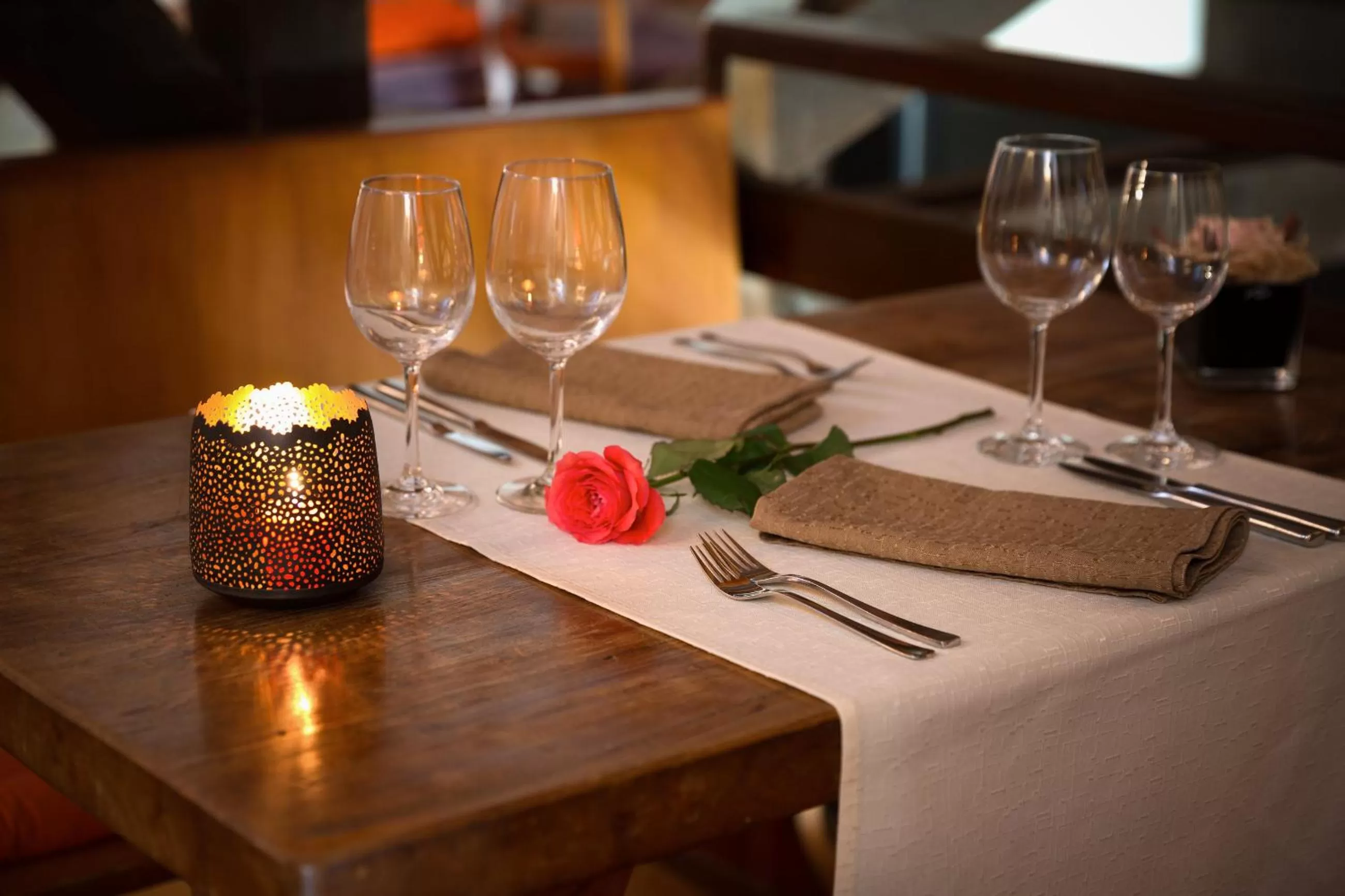 Restaurant/places to eat in Hotel La Prairie