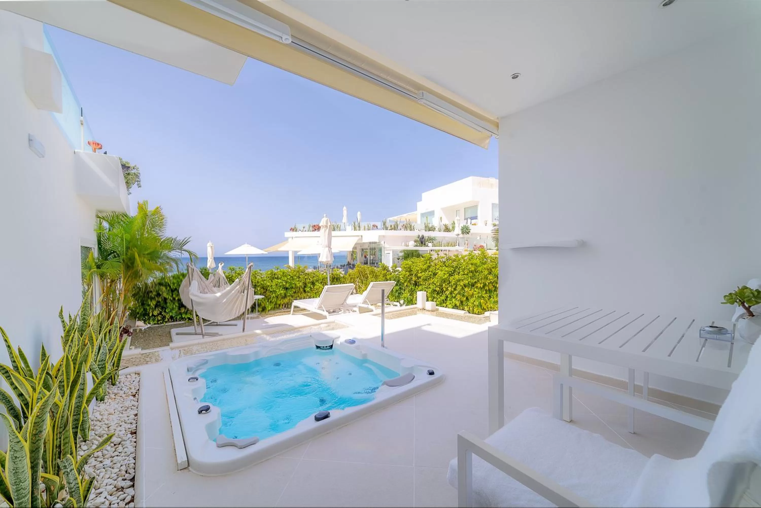 Property building in Lani's Suites de Luxe - Adults Only