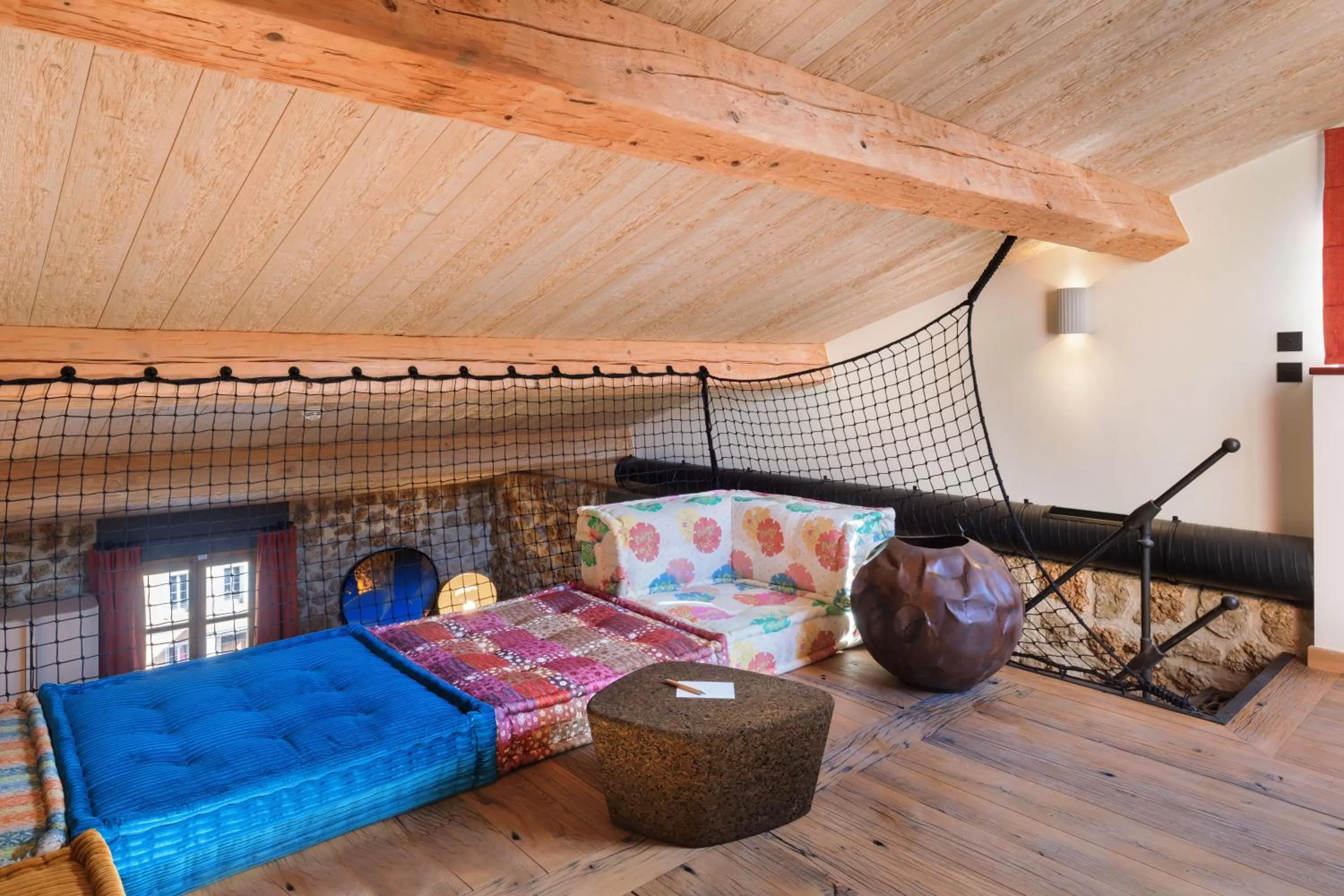 Living room, Bed in LOU CALEN