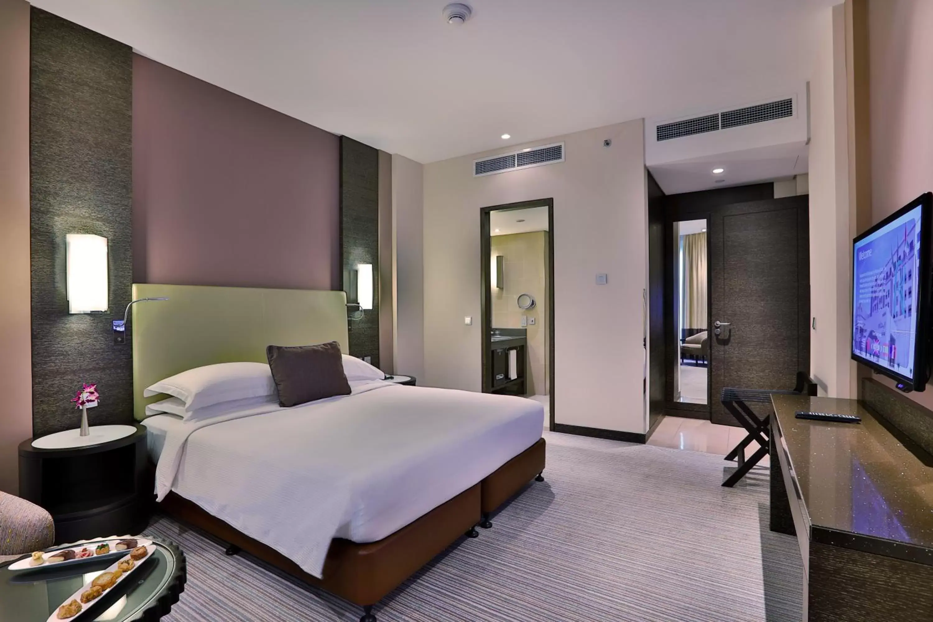 One Bedroom Suite in Hili Rayhaan by Rotana One Bedroom Suite in Hili Rayhaan by Rotana