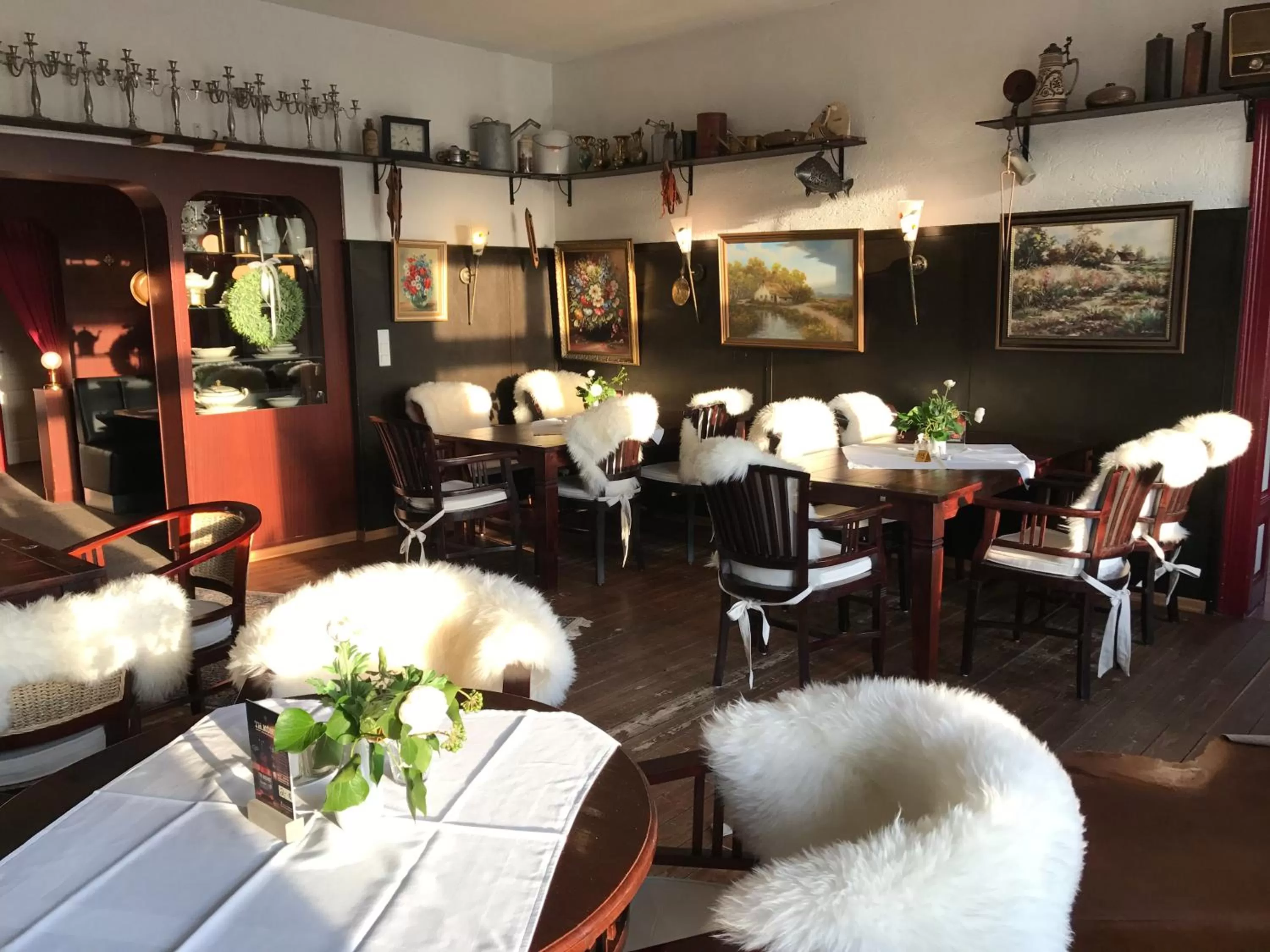 Restaurant/places to eat in Leezdorfer Hof