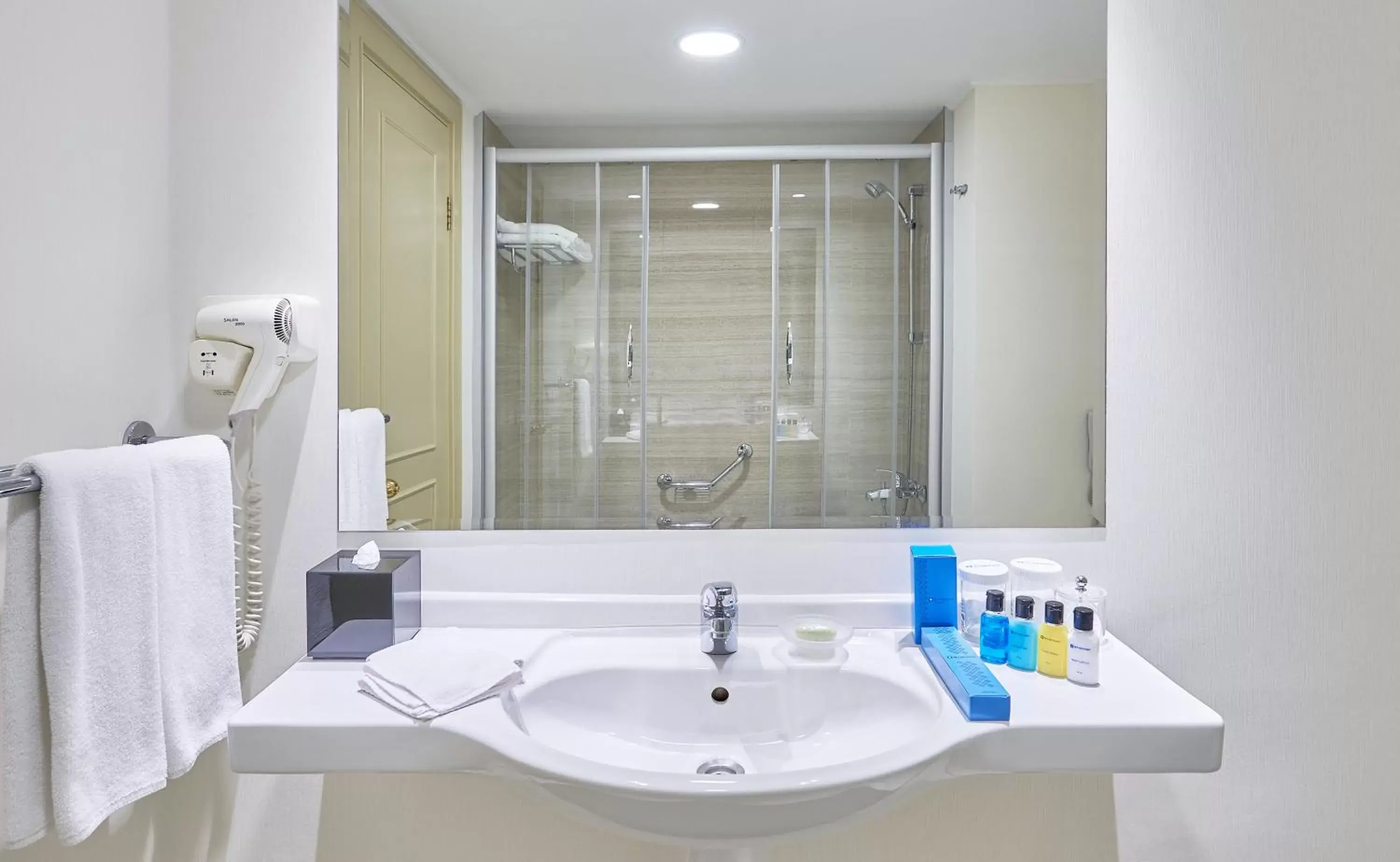 Junior King Suite in Wyndham Tashkent Junior King Suite in Wyndham Tashkent