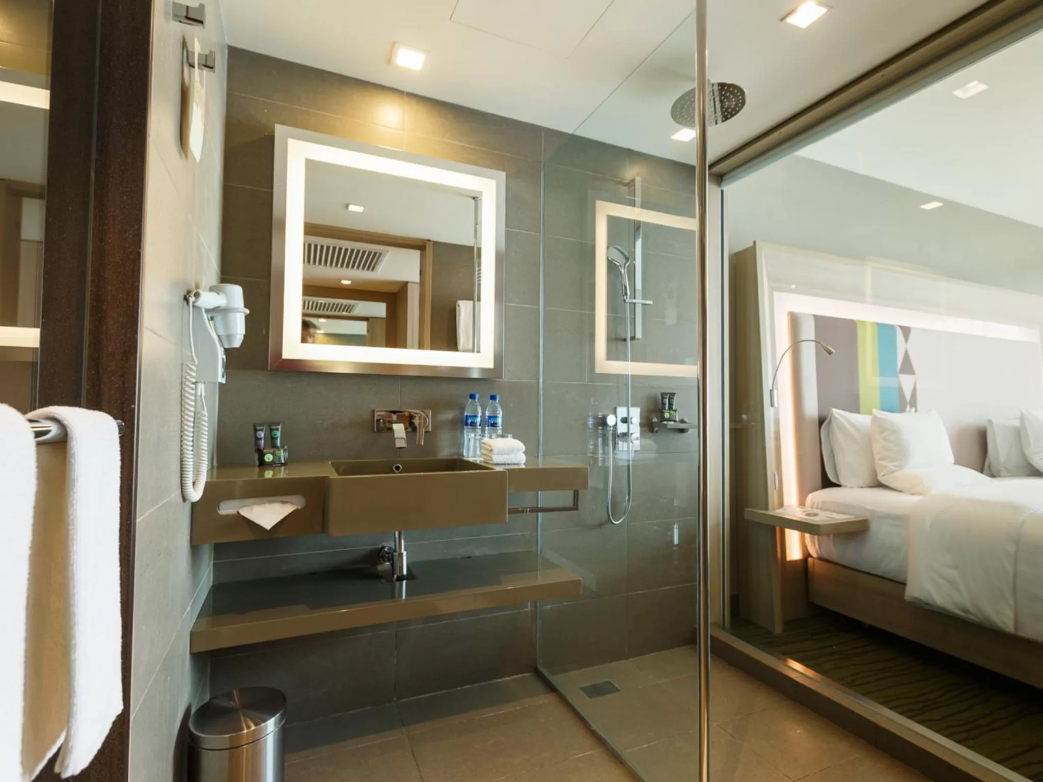 Shower, Bed in Novotel Manila Araneta City Hotel