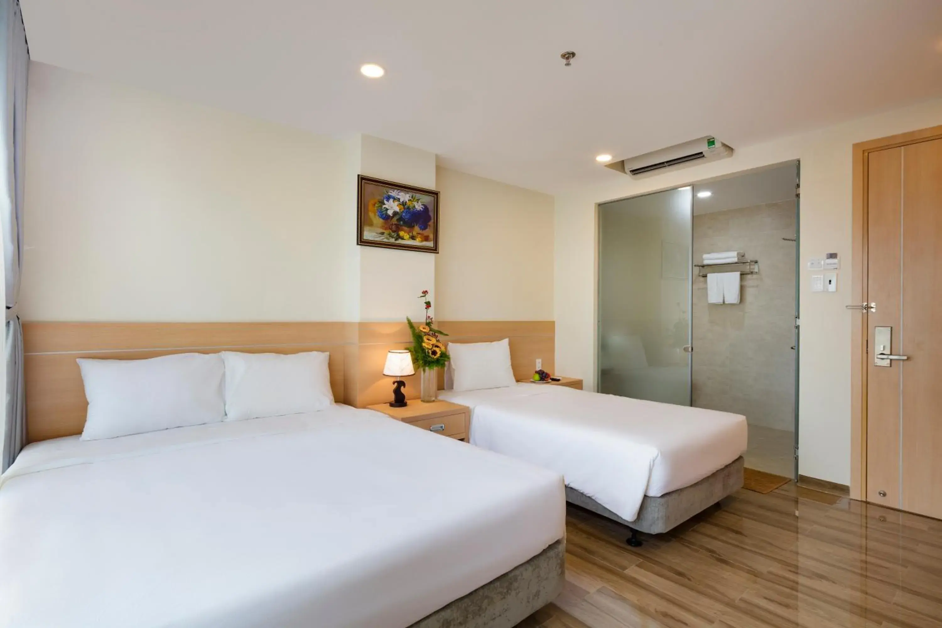 Standard Triple Room in The Swan Nha Trang Hotel Standard Triple Room in The Swan Nha Trang Hotel