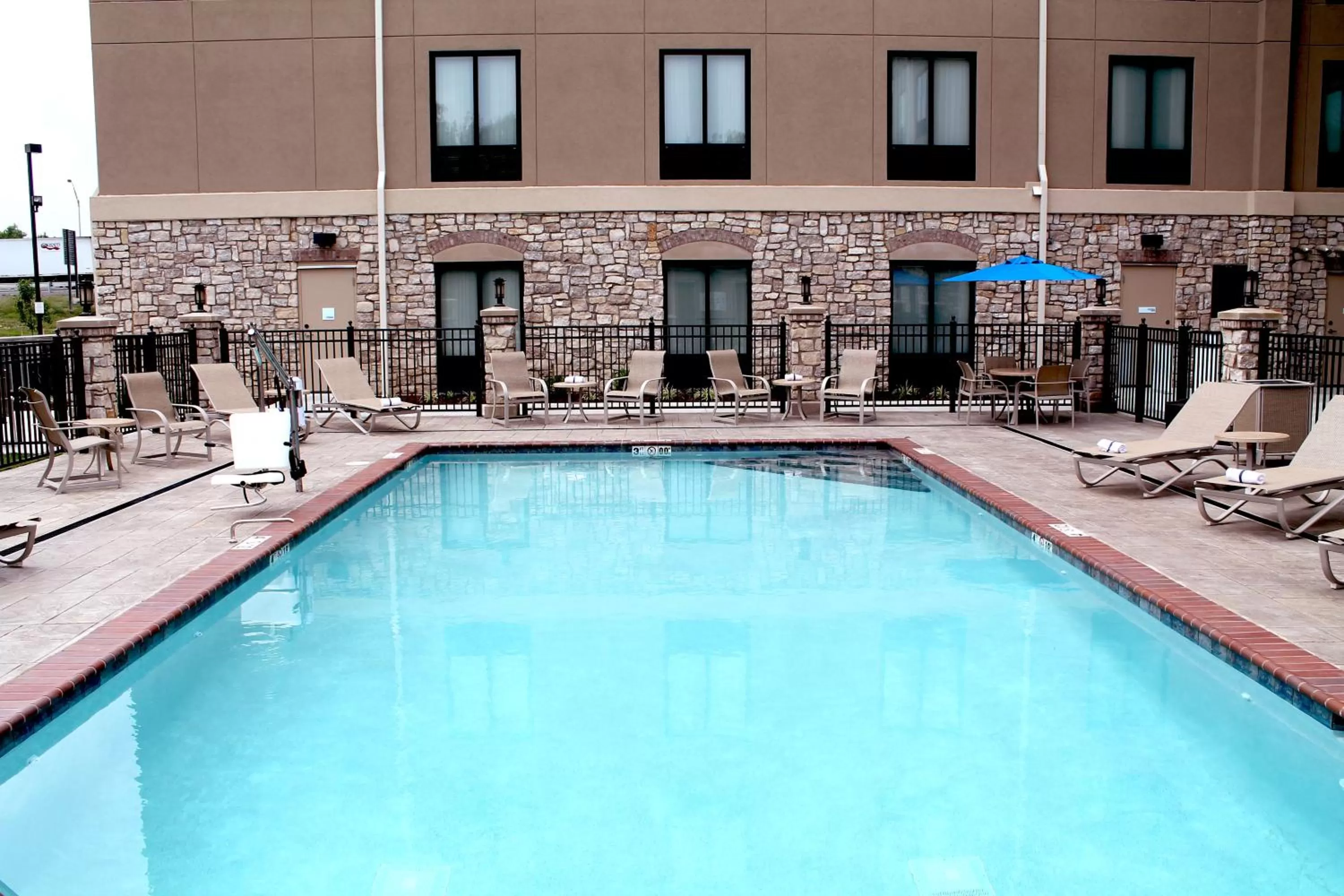 Swimming pool in Holiday Inn Express & Suites Paducah West by IHG