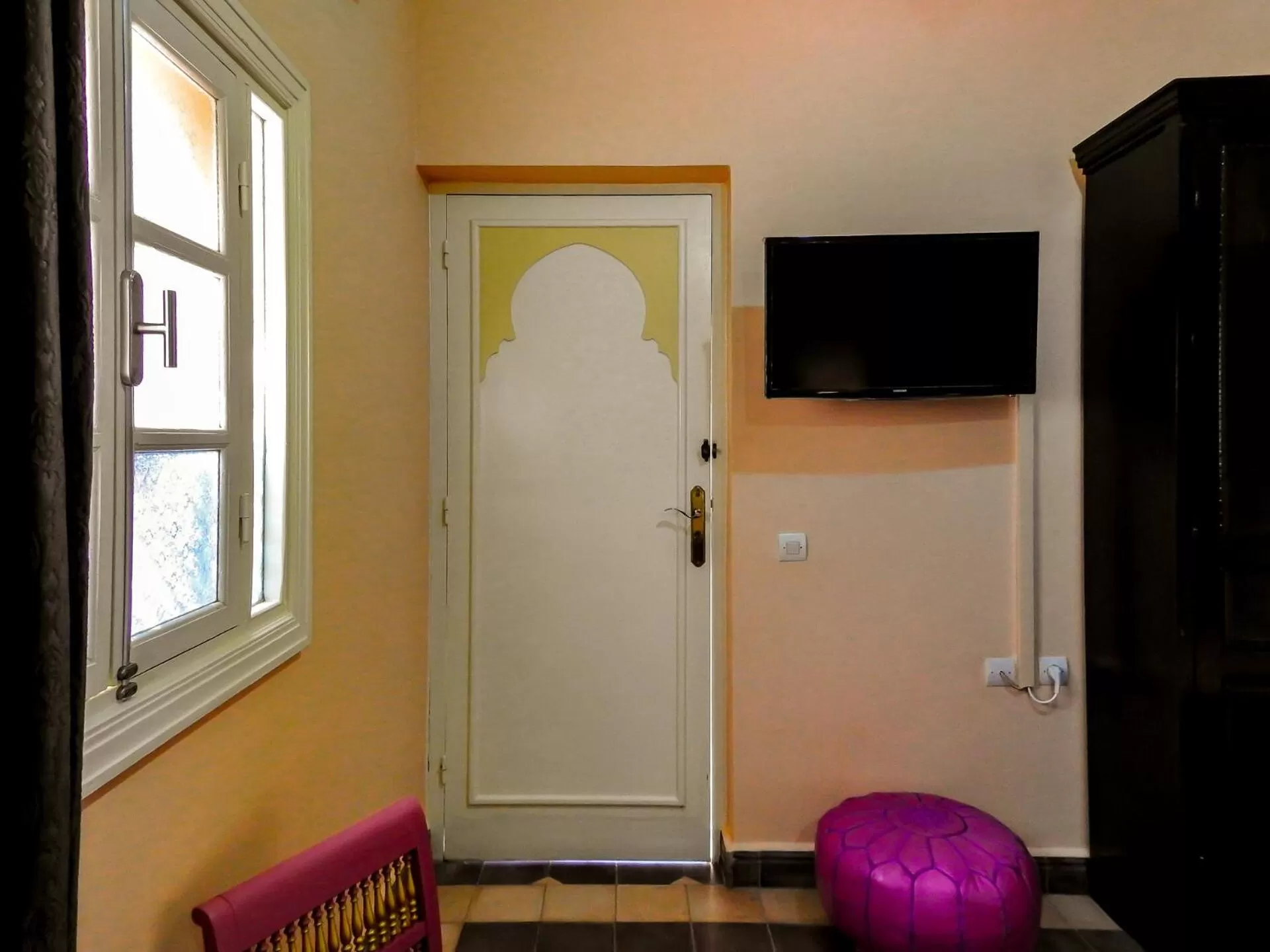 TV and multimedia, TV/Entertainment Center in Le Bleu House