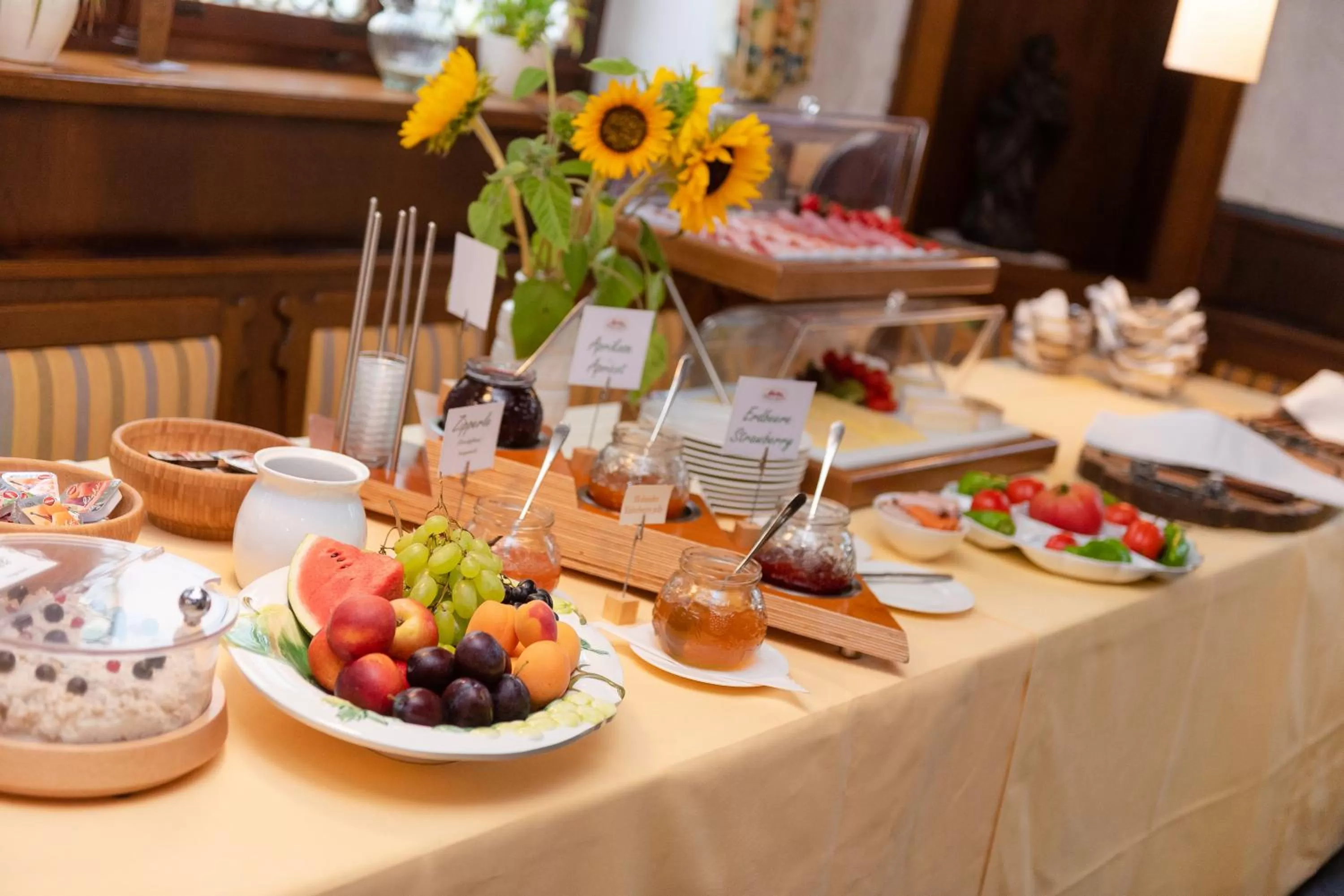 Breakfast in Hotel zum Löwen