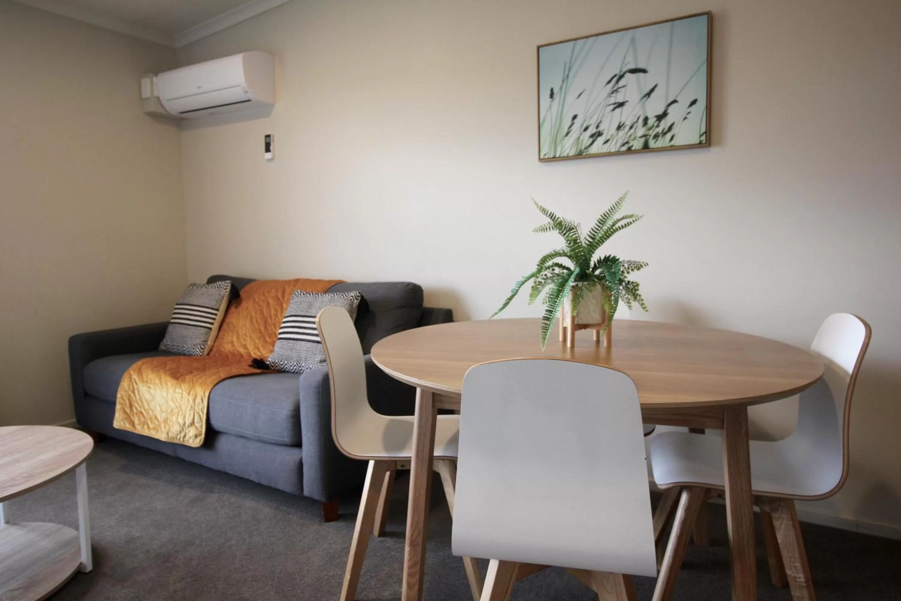Living room in Alpine Lake Motel