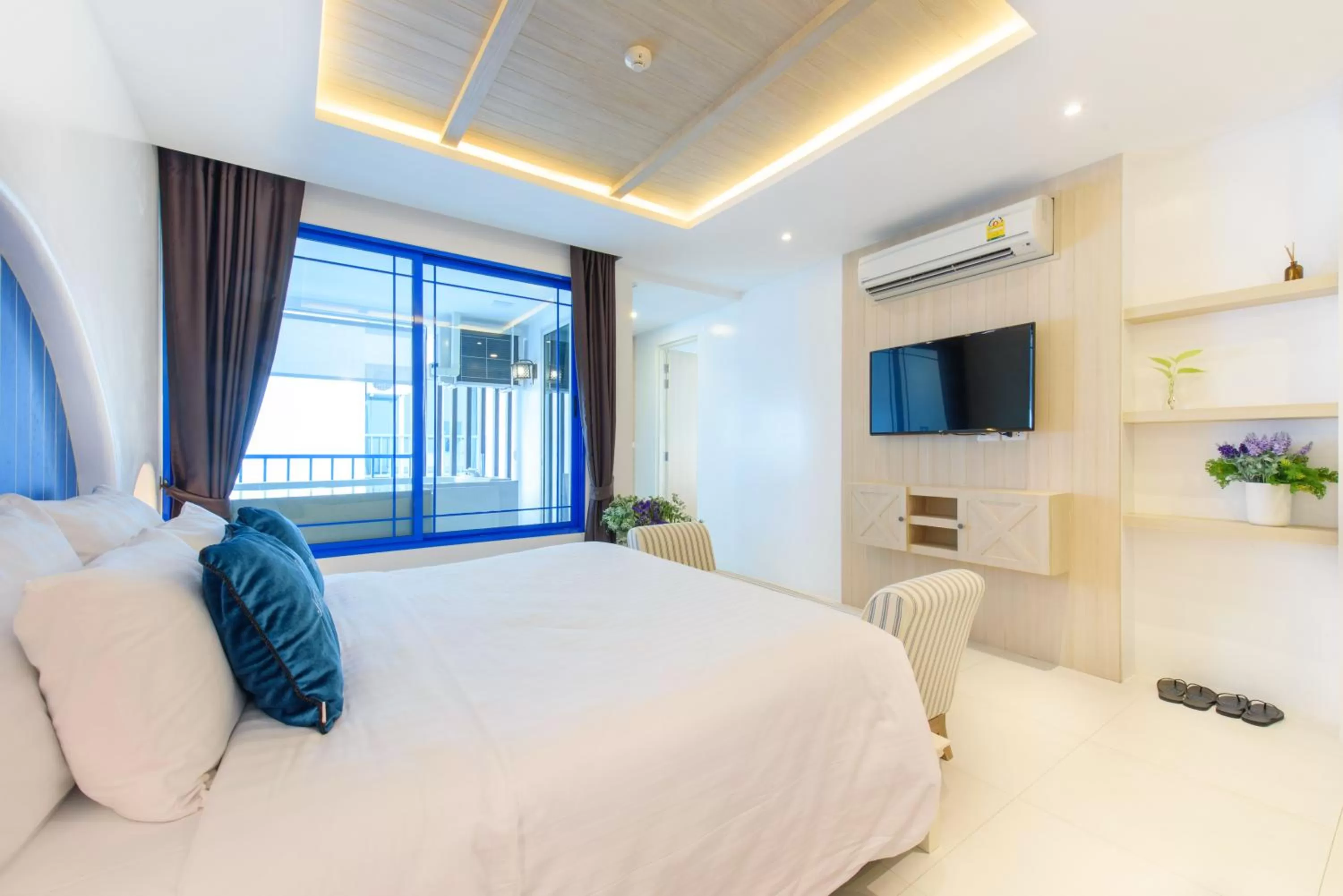 Bedroom, Bed in Costa Village Bangsaray