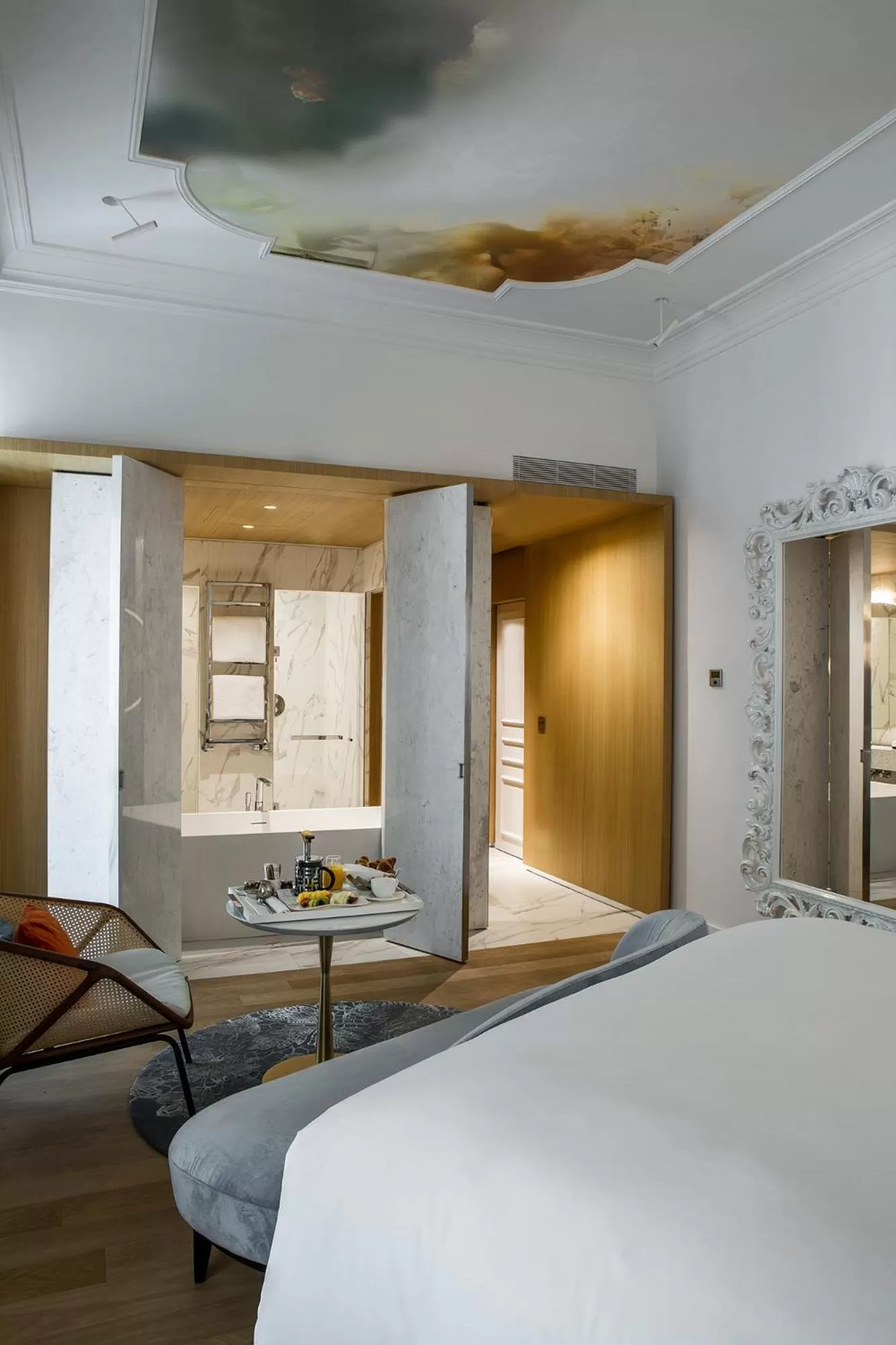 Photo of the whole room, Bed in Sofitel Roma Villa Borghese