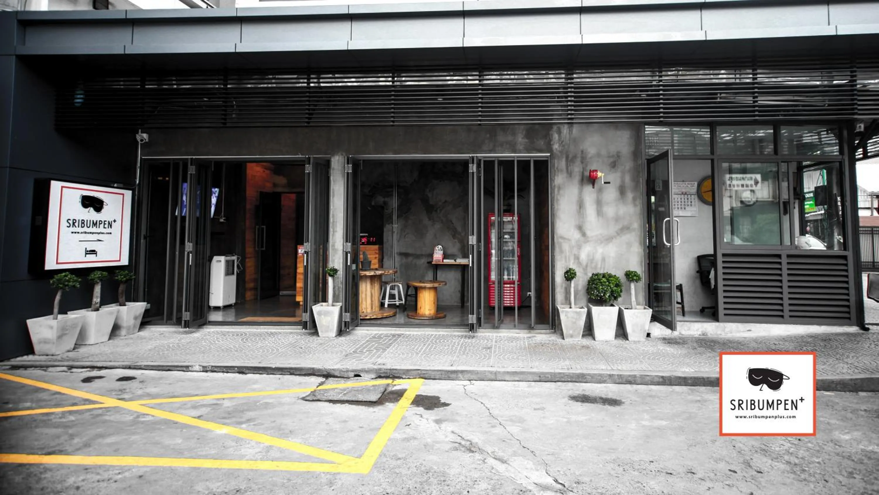 Facade/entrance in Sribumpen Plus