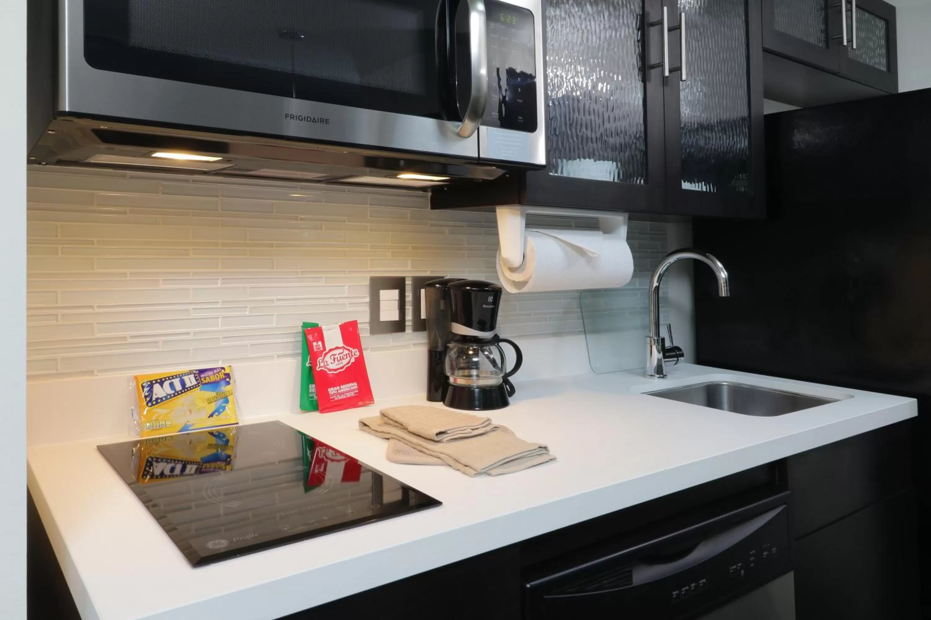 Kitchen or kitchenette in Candlewood Suites - Queretaro Juriquilla by IHG