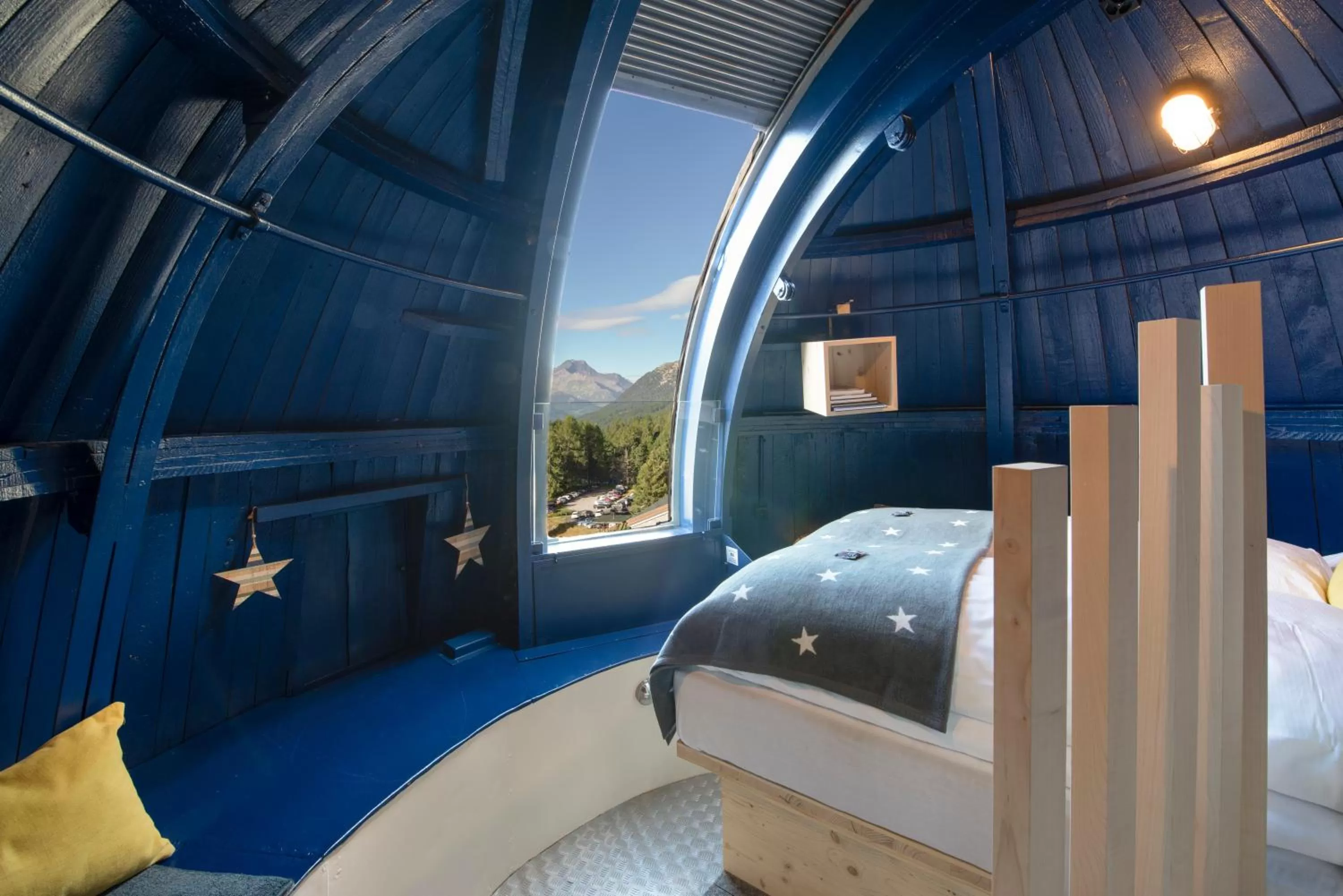 Bedroom, Bed in Sternwarte by Randolins