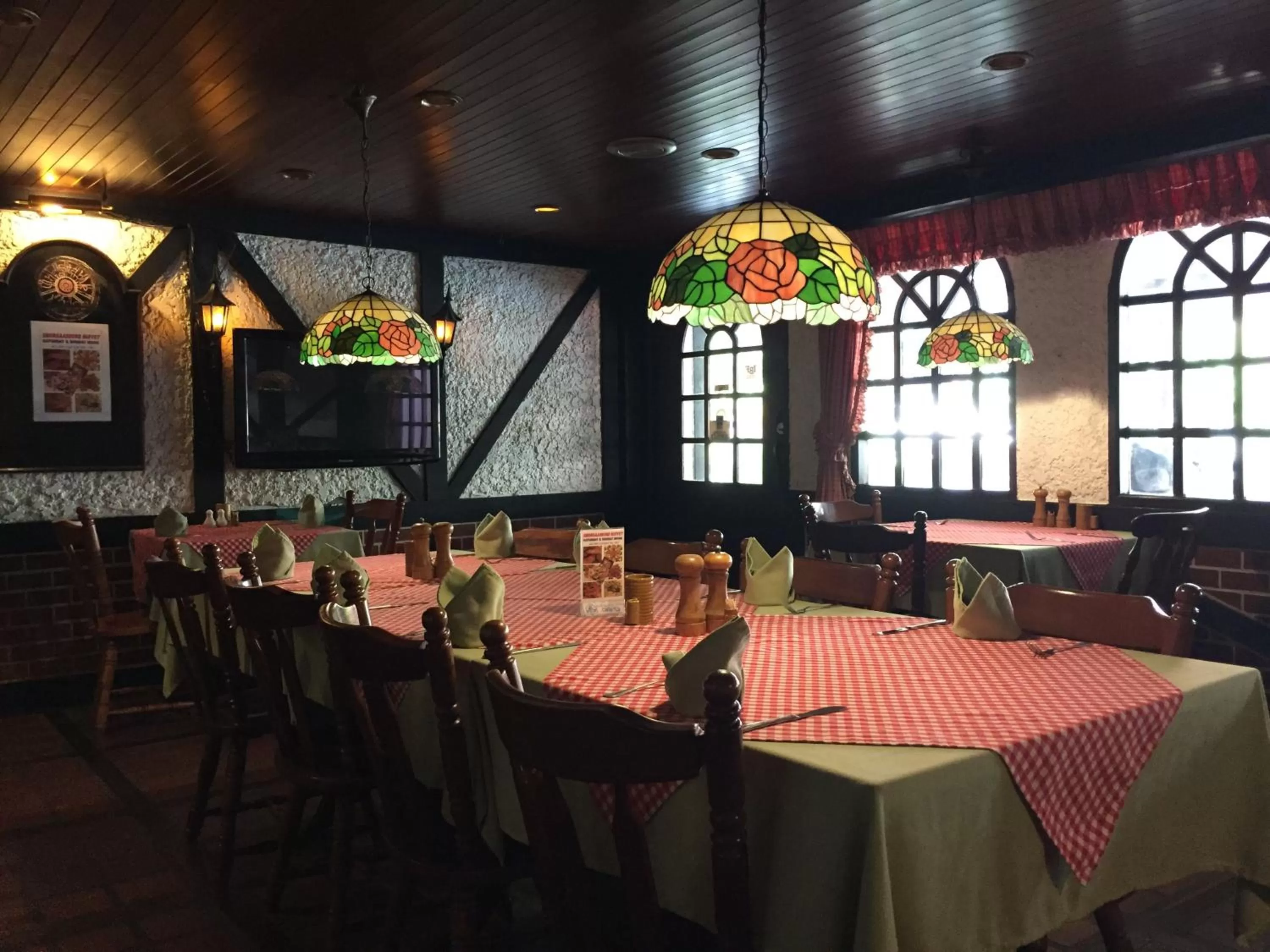 Restaurant/places to eat in Stable Lodge - SHA Certified