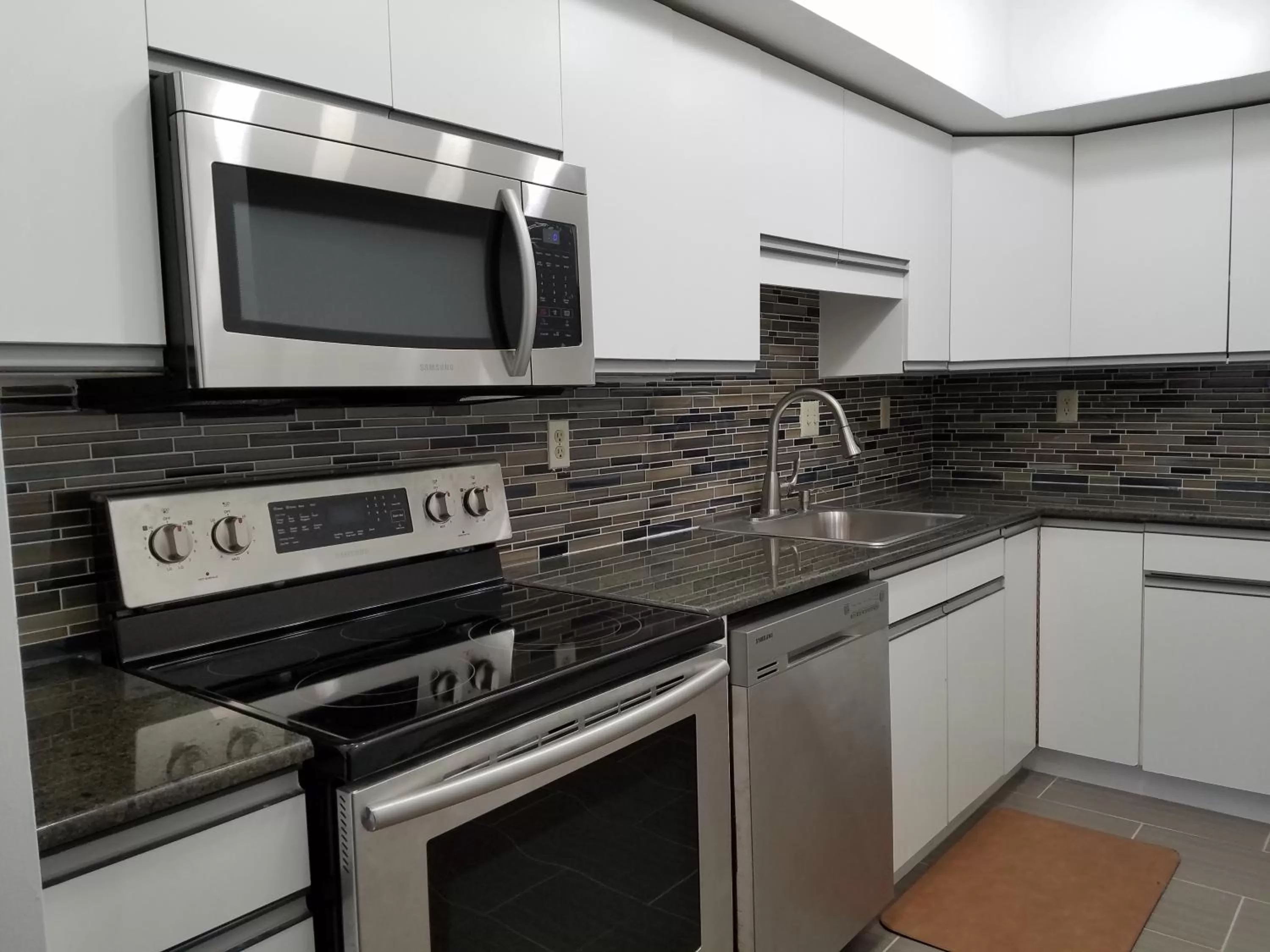 Super 8 by Wyndham Plattsburgh