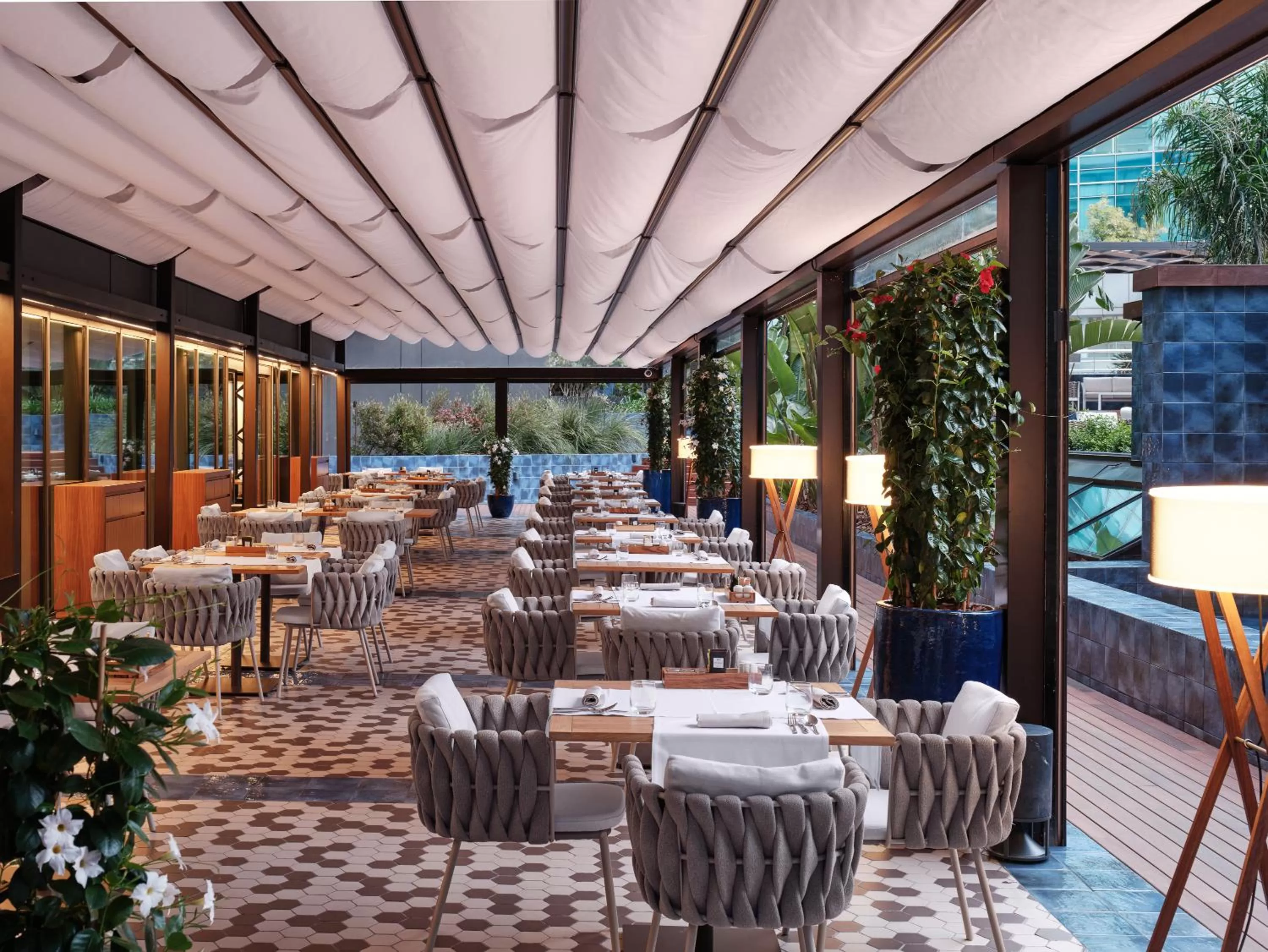 Restaurant/places to eat in Sofitel Barcelona Skipper