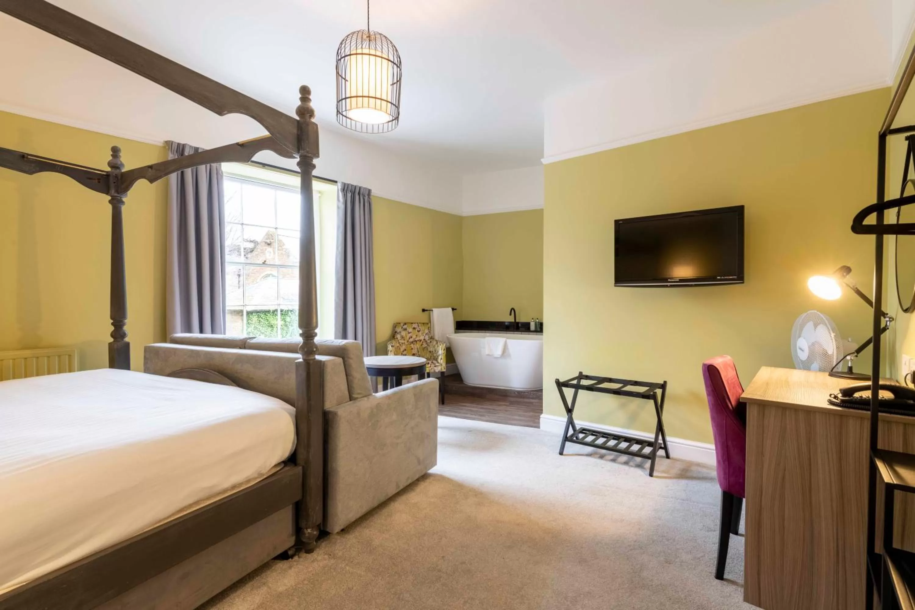 Photo of the whole room, Bed in Wisteria Hotel