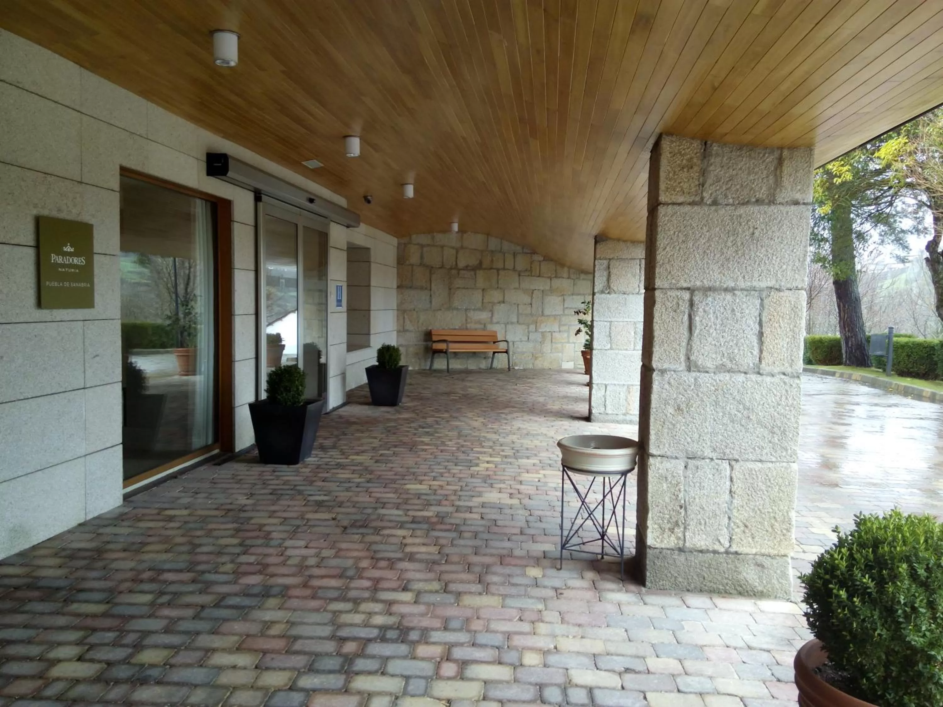 Facade/entrance in Parador de Puebla de Sanabria