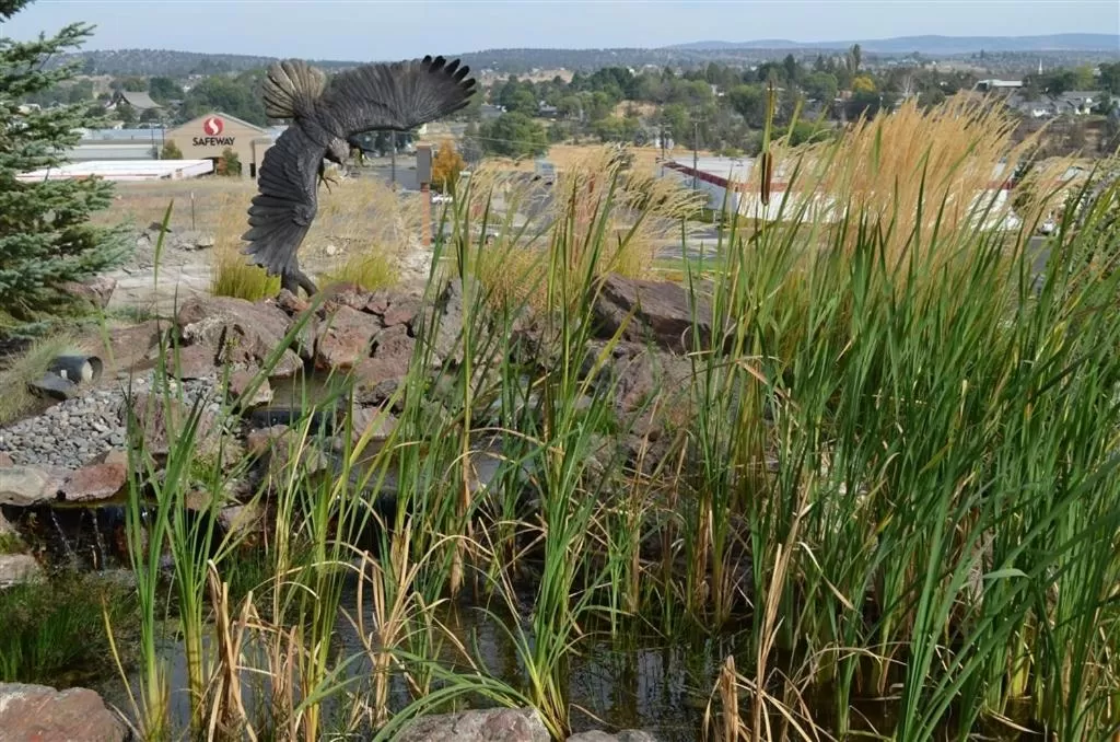 Decorative detail in Inn at Cross Keys Station