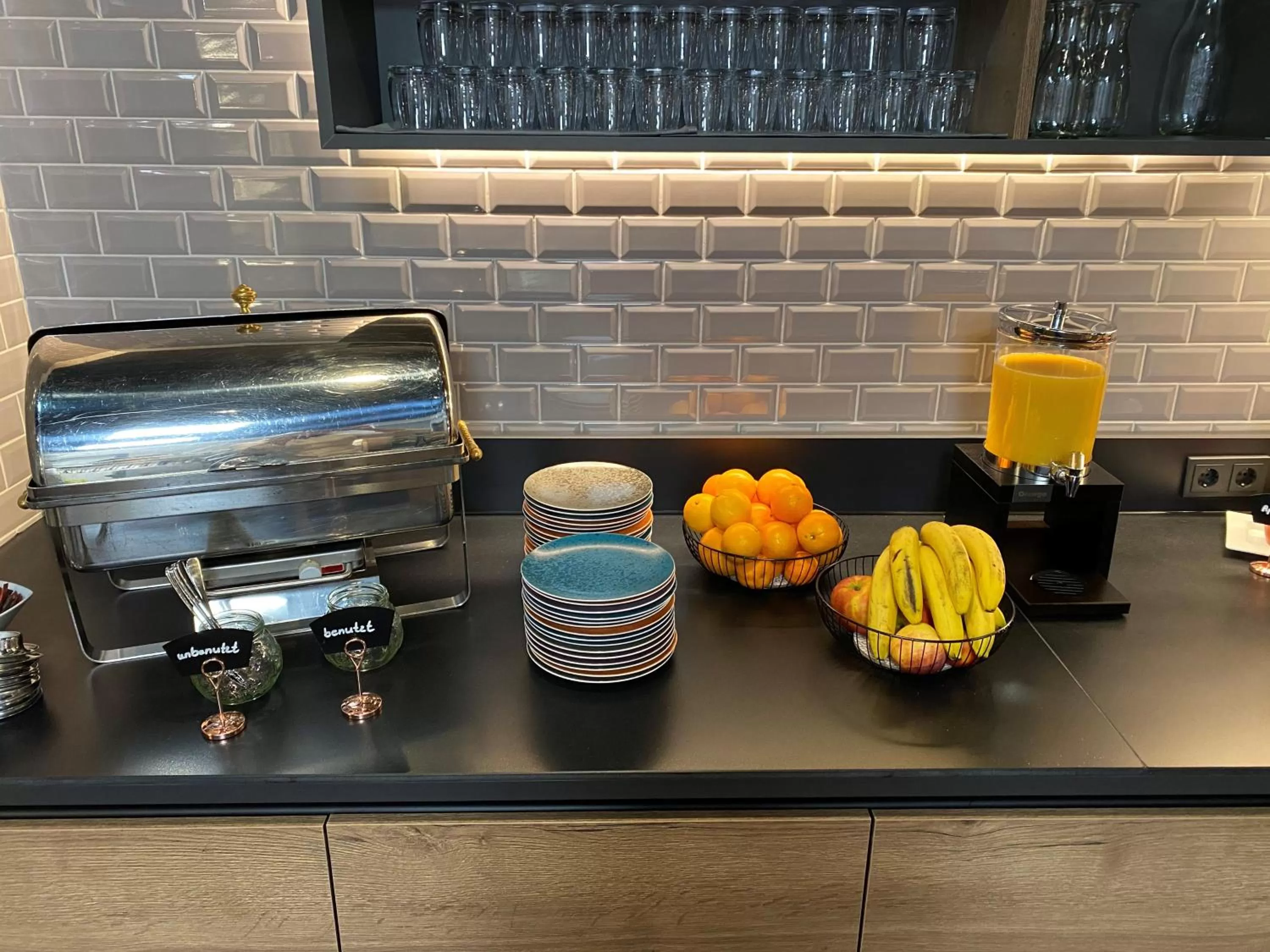 Breakfast in Emils Hotel