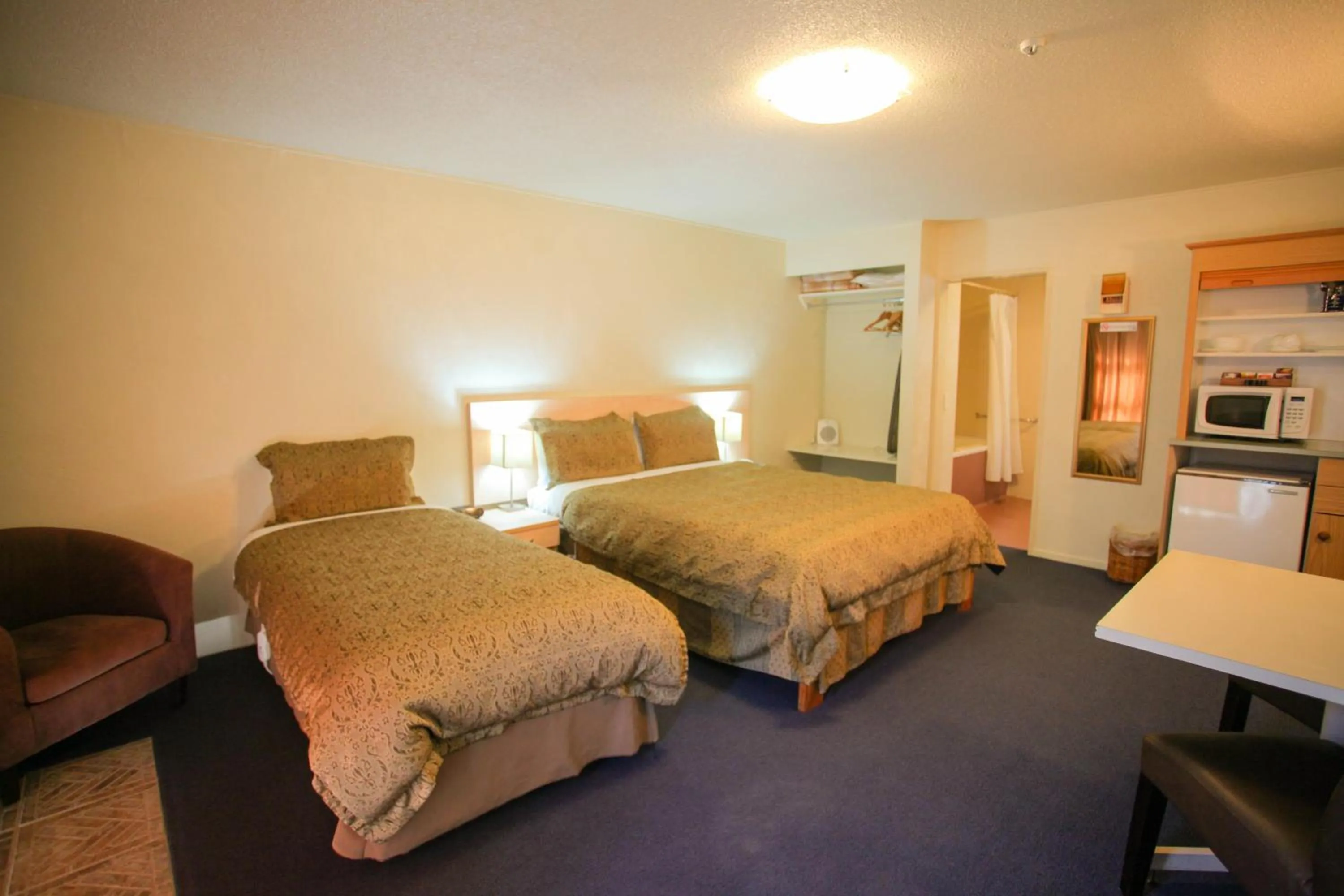 Photo of the whole room, Bed in Abbots Hamilton – Hotel and Conference Centre