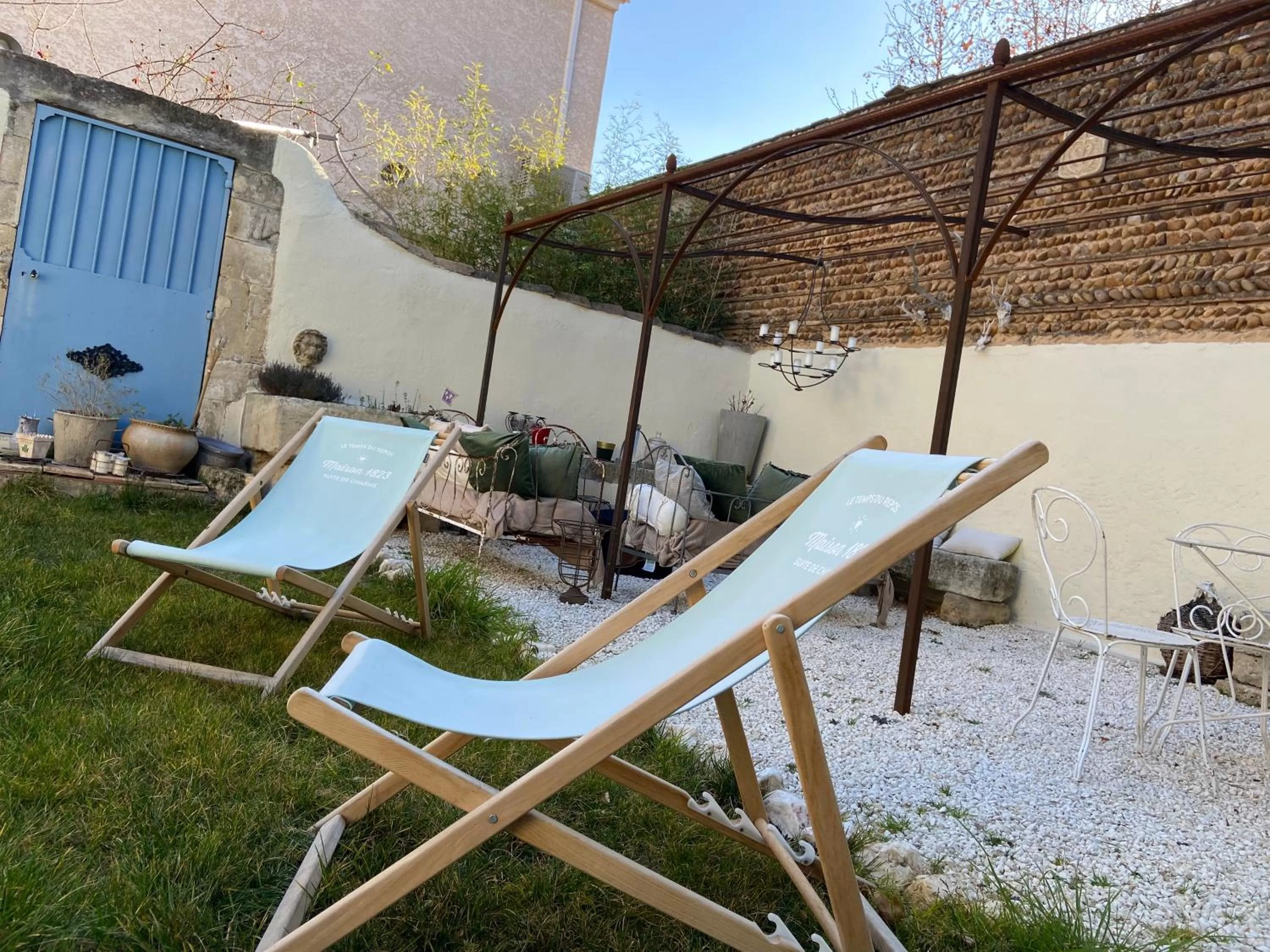 Patio in Maison 1823 - Suites de charme à Garons