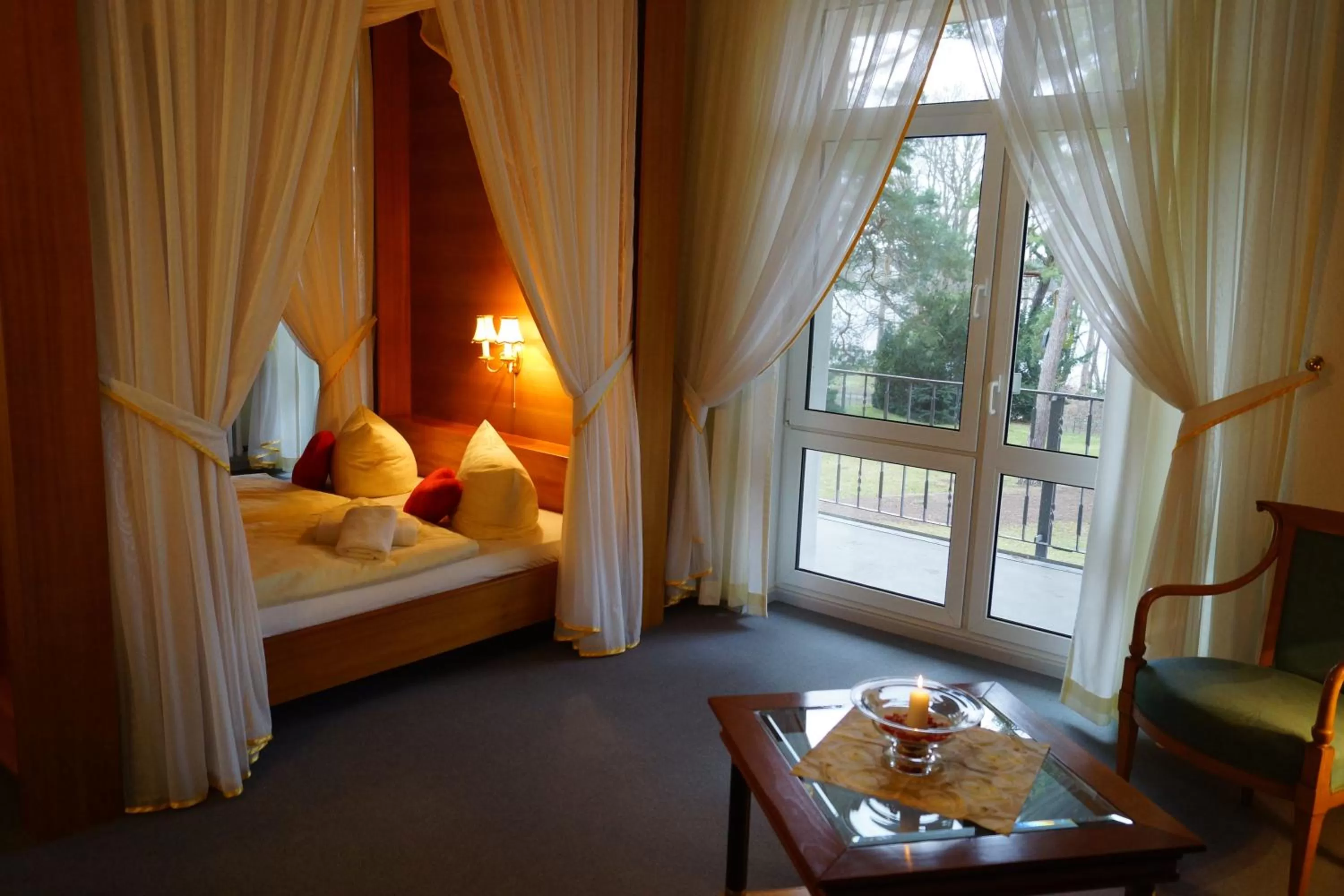 Bed in Waldhotel am See Berlin-Schmöckwitz