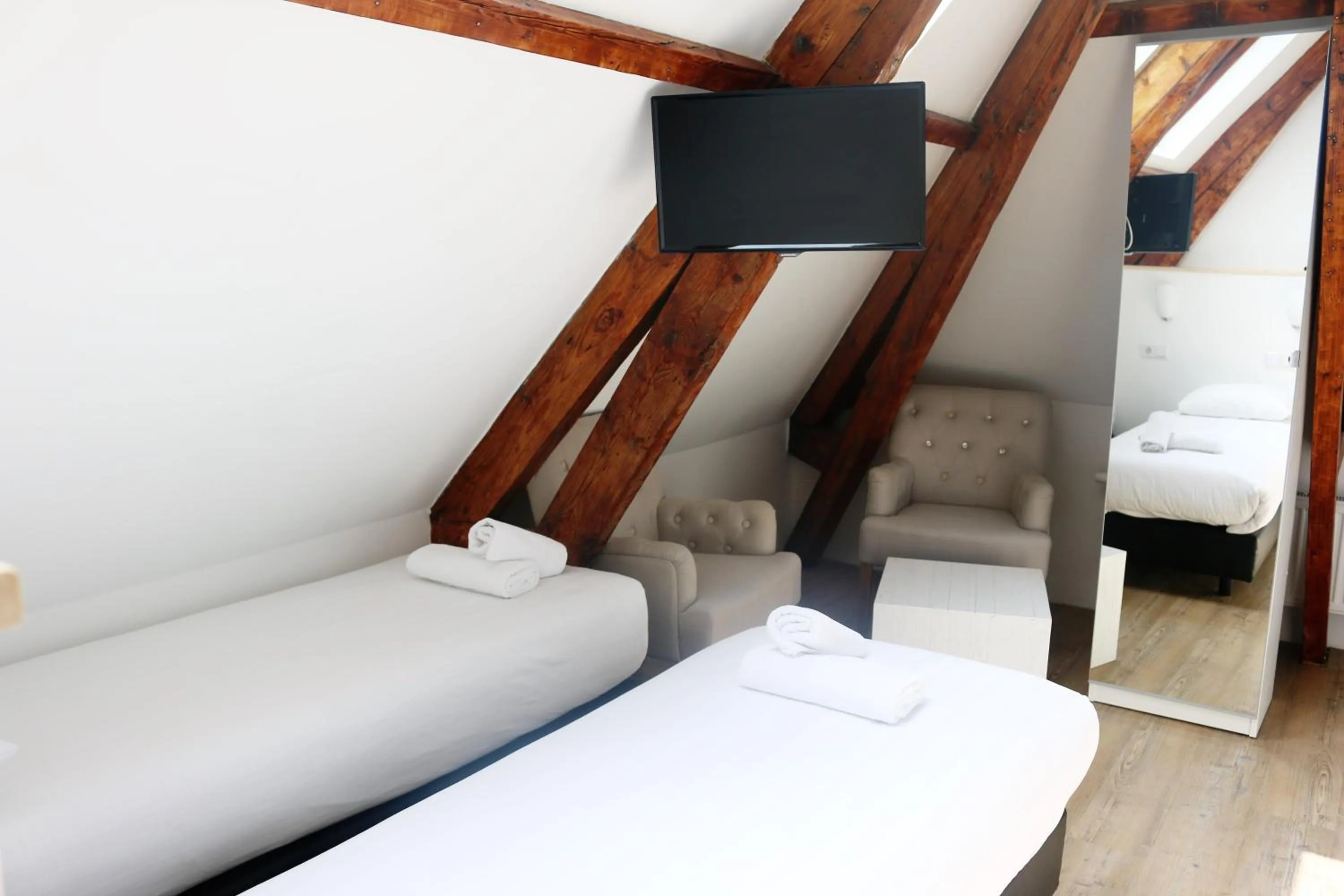 Bed in MAX Hotel Amsterdam