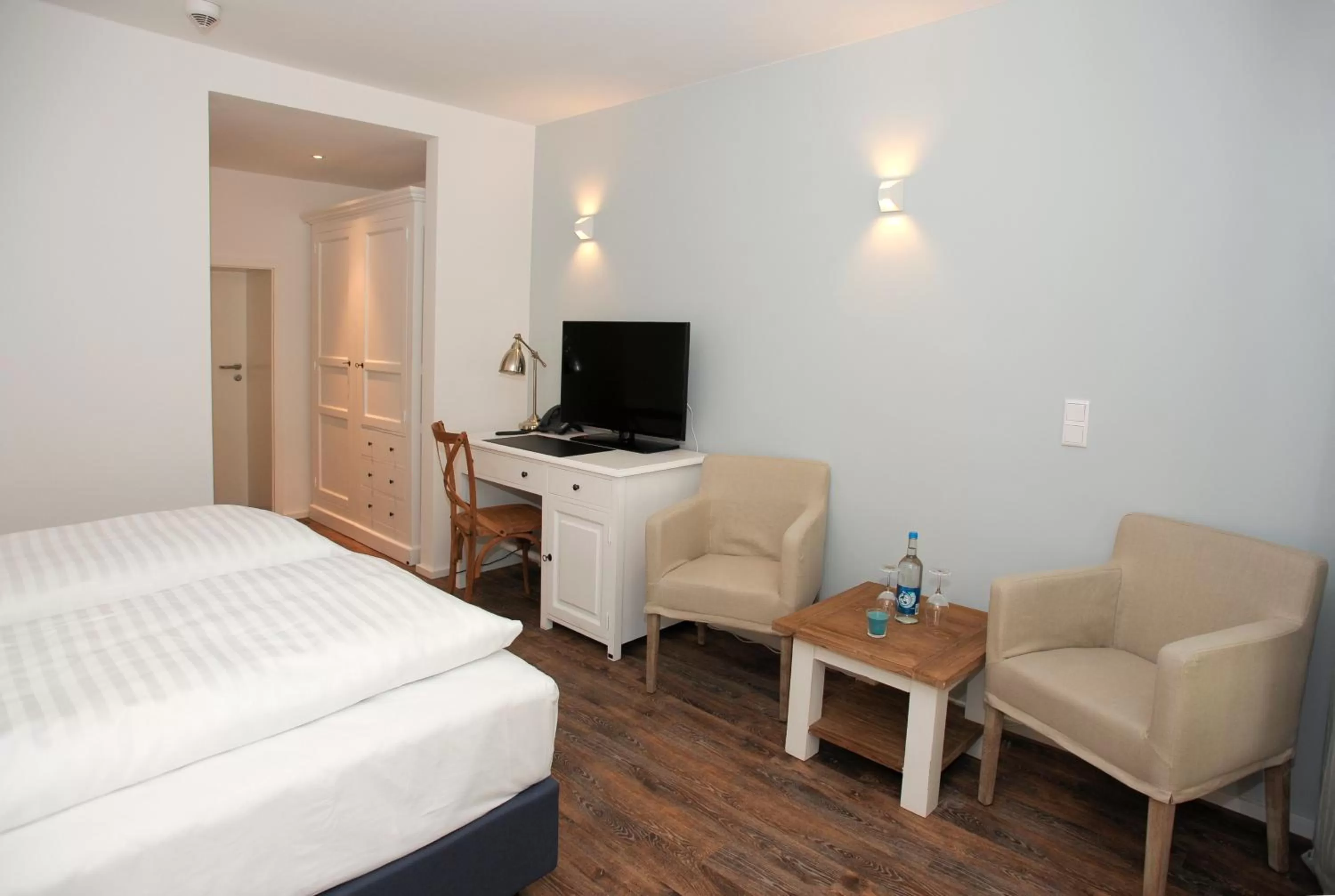 Decorative detail, Bed in ACQUA Strande Yachthotel & Restaurant