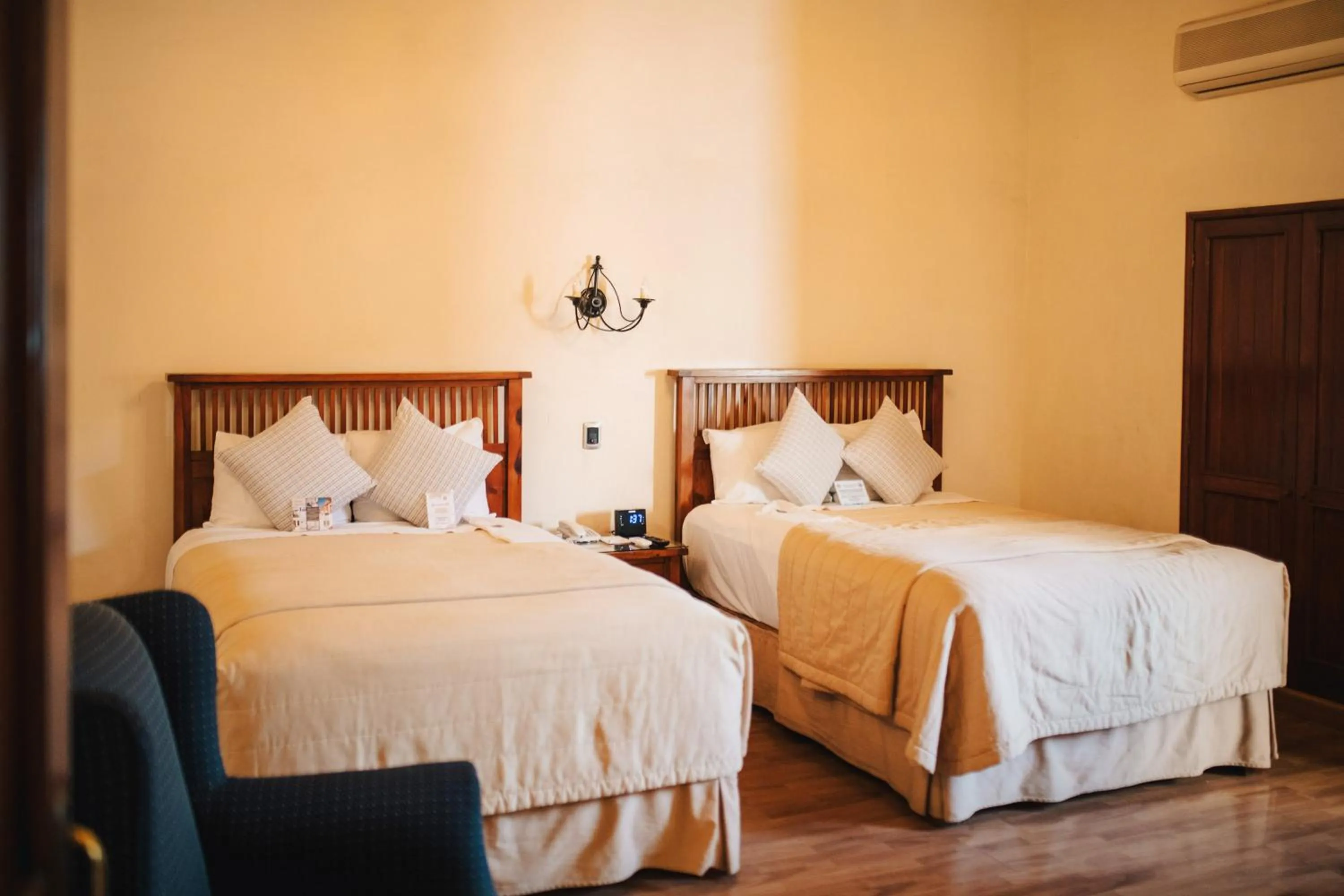 Bed in Hotel Casa Antigua