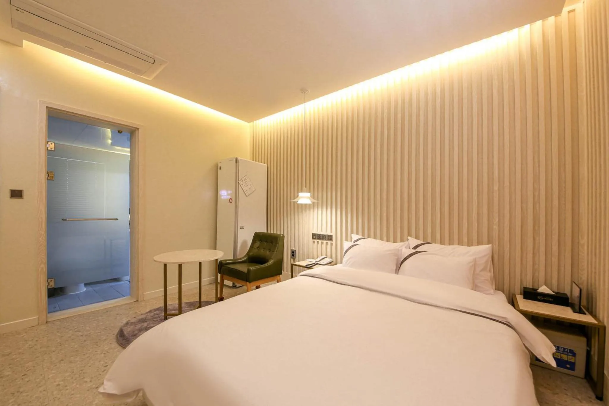 Bed in Suncheon Divine Hotel