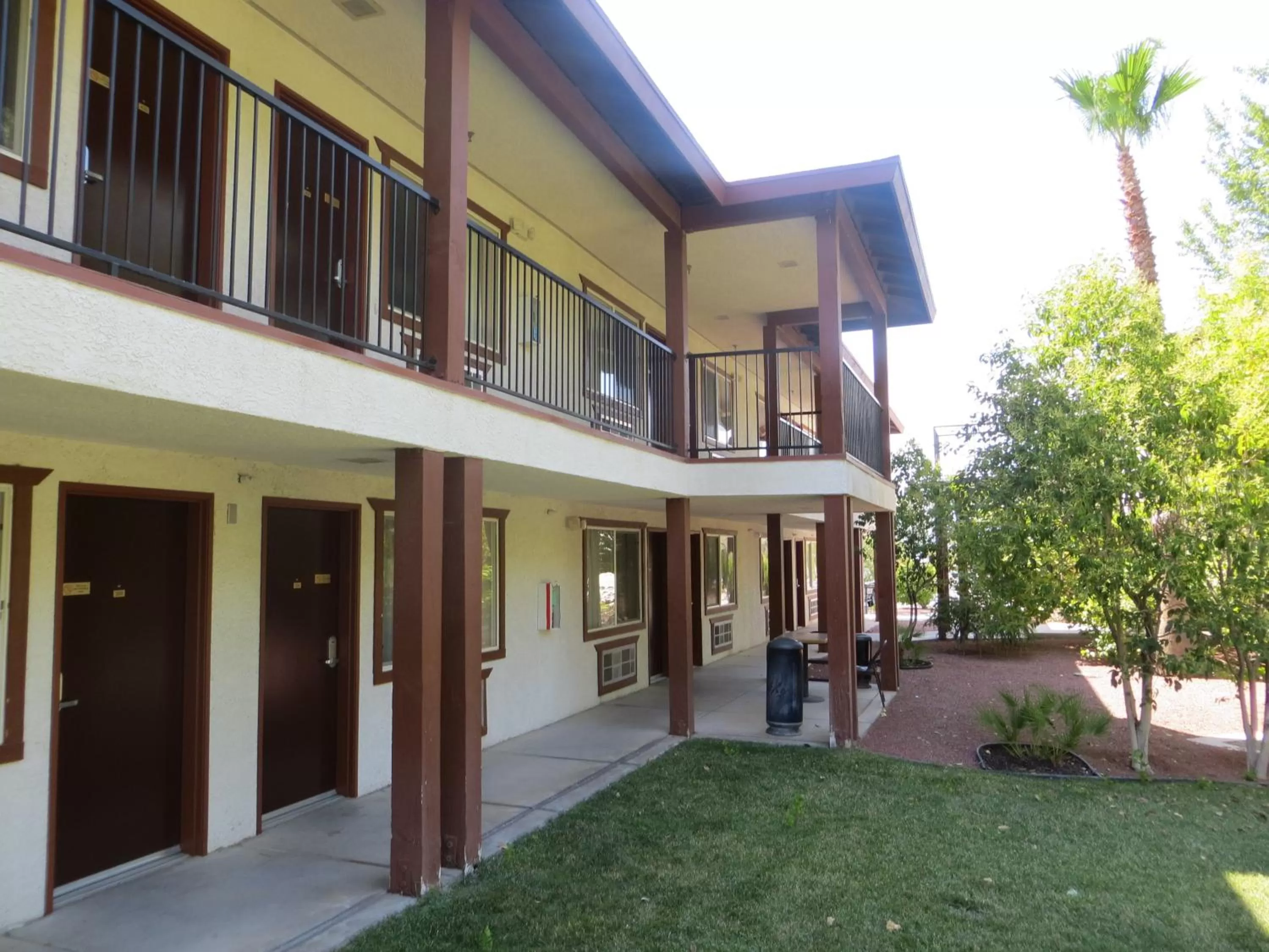 Facade/entrance in Saddle West Casino Hotel