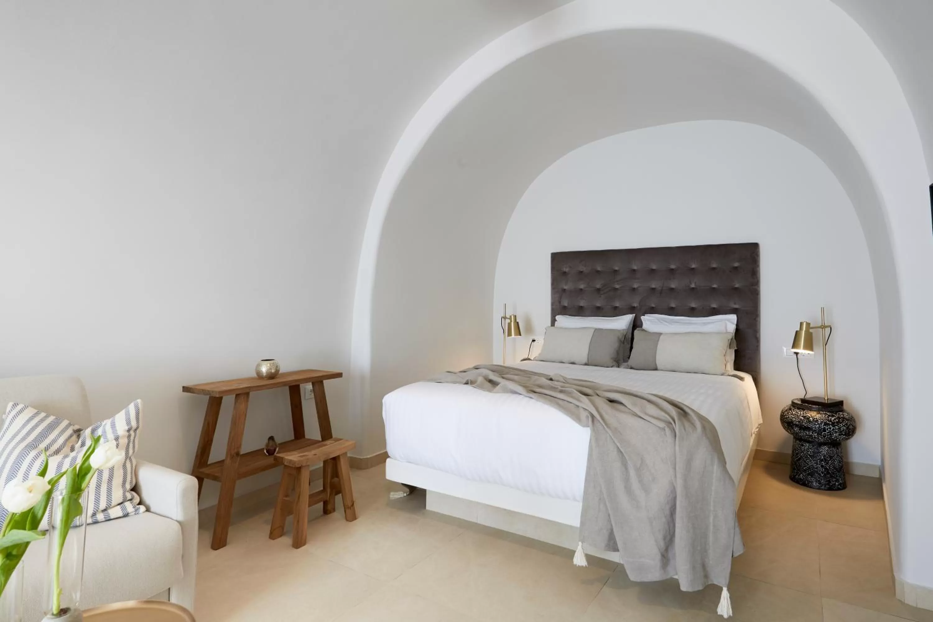 Time of day, Bed in Volcano View by Caldera Collection