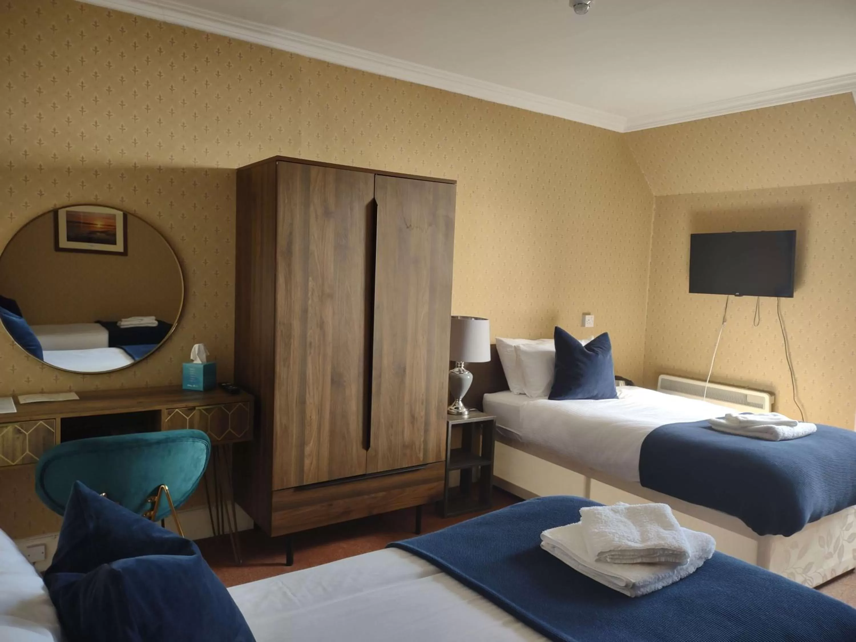 Bed in The Stromness Hotel