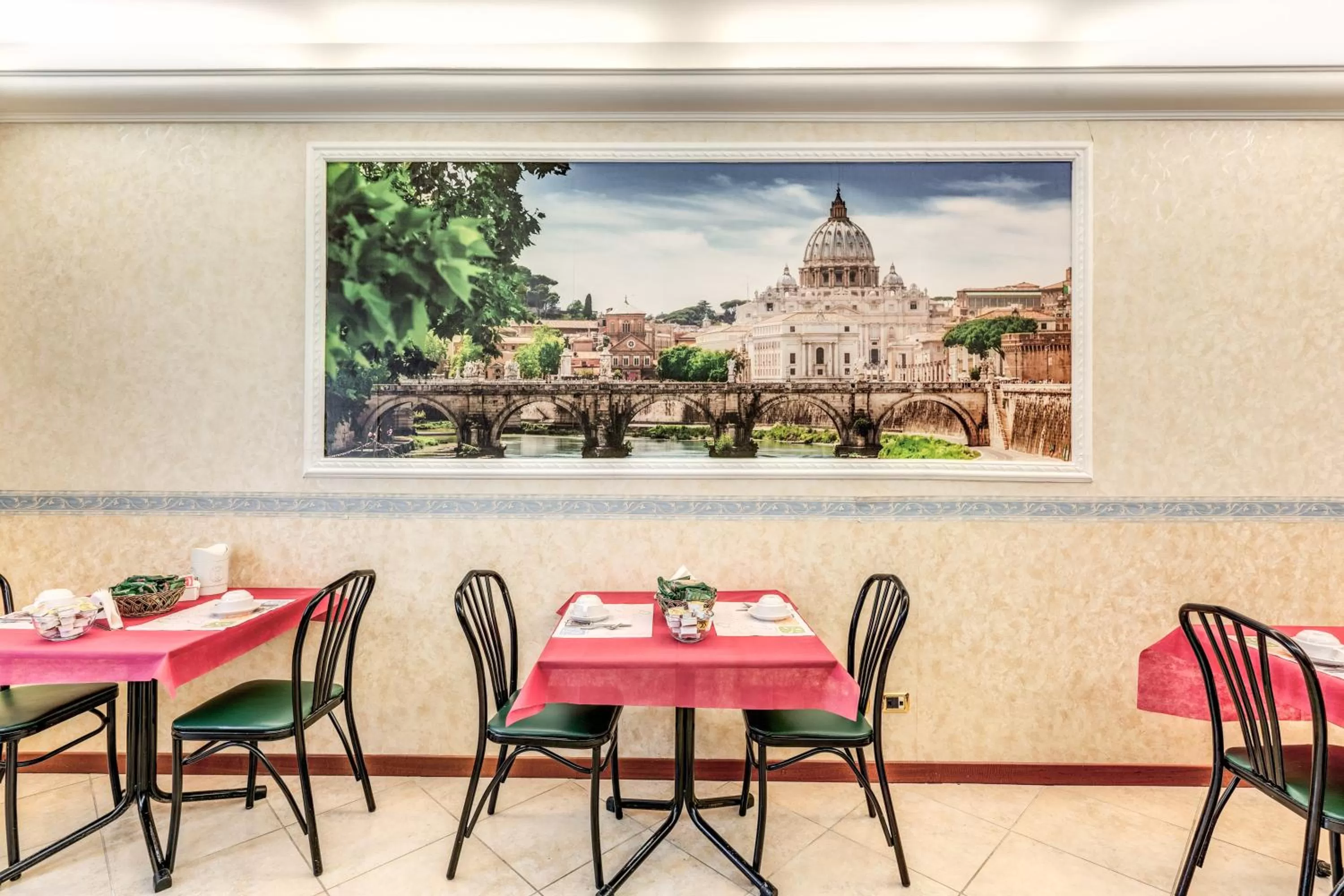 Restaurant/places to eat in Hotel Orlanda