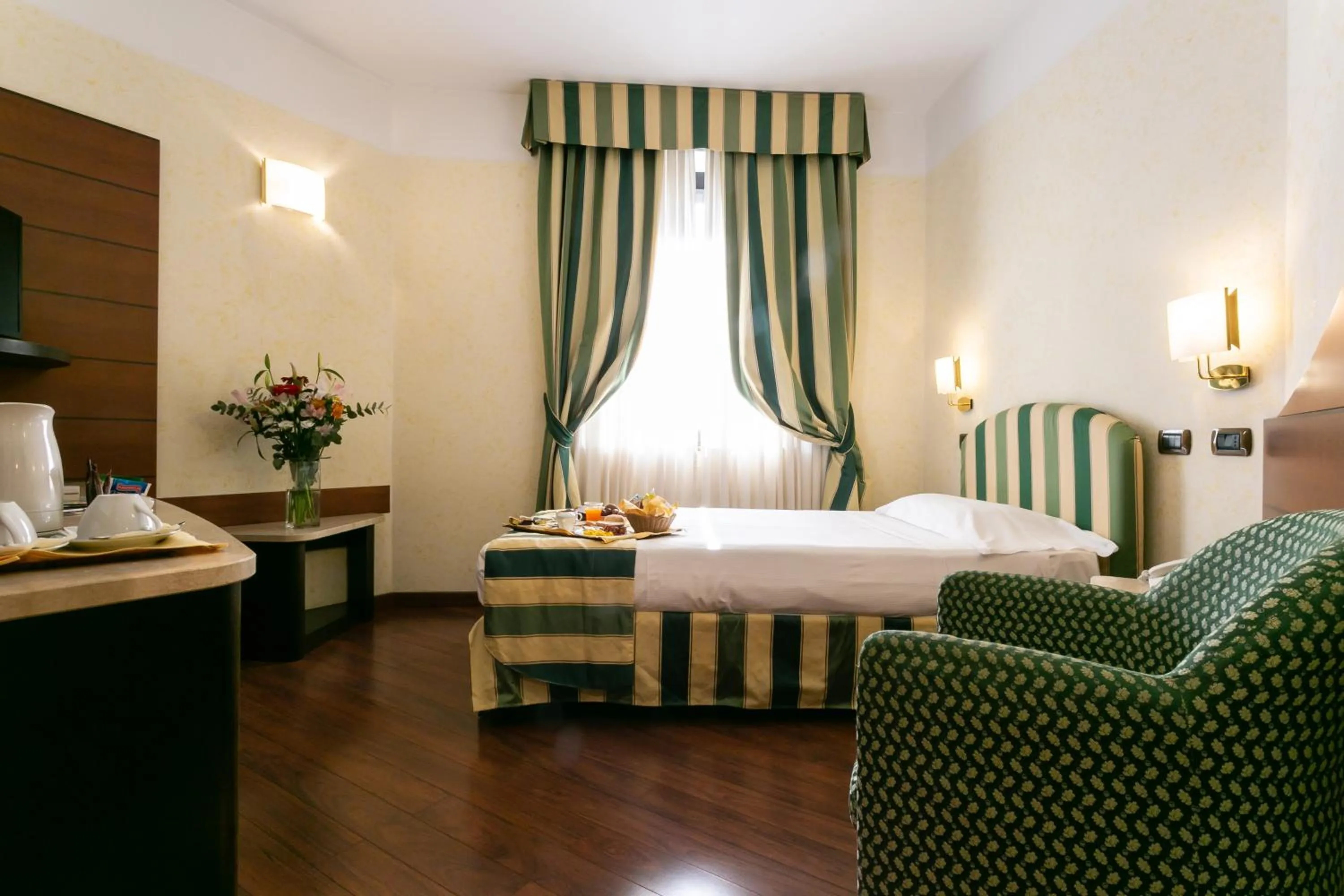 Other, Bed in Hotel Mirage Sure Hotel Collection by Best Western