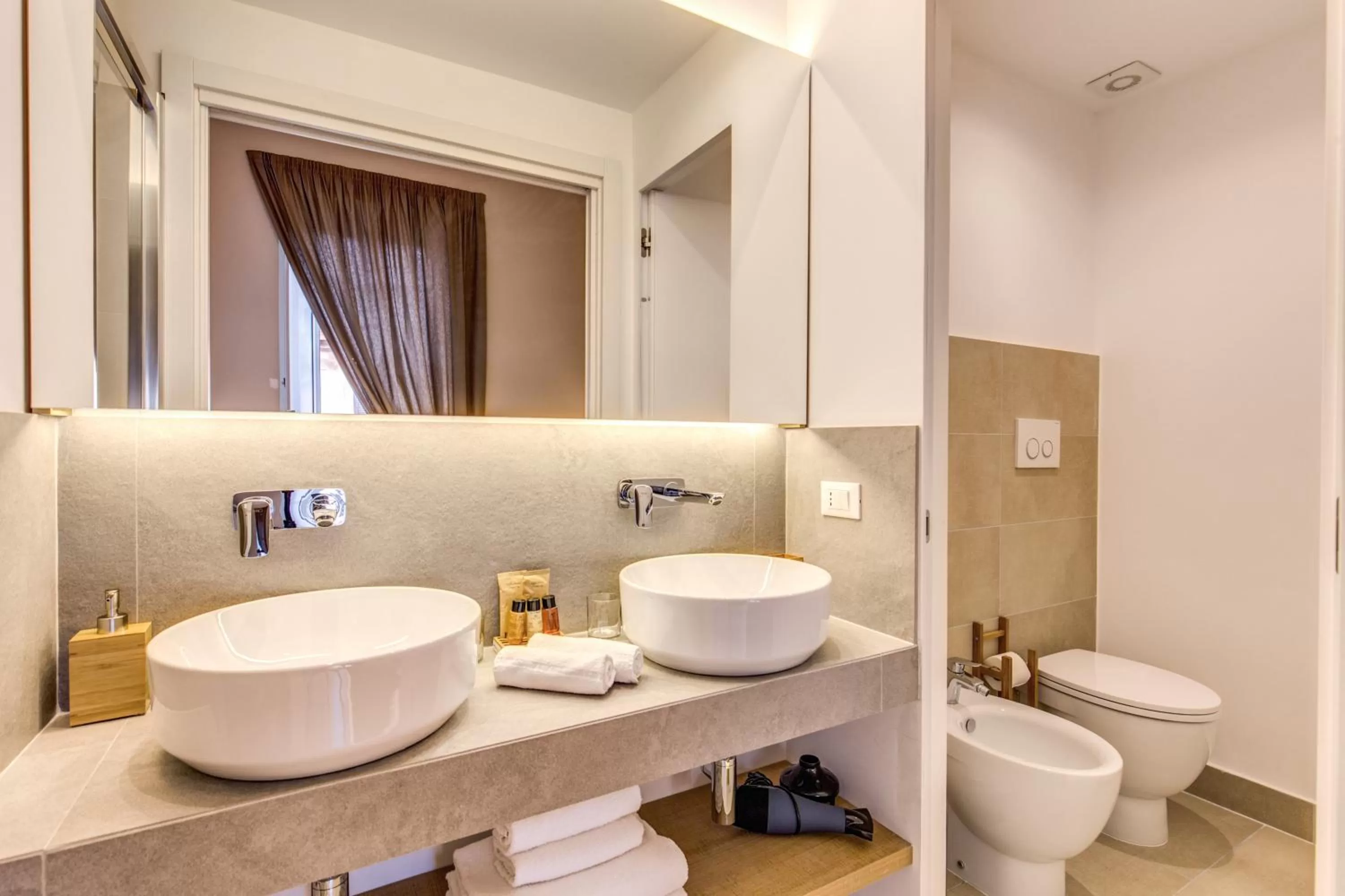 Toilet in The Spanish Suite Campo de' Fiori