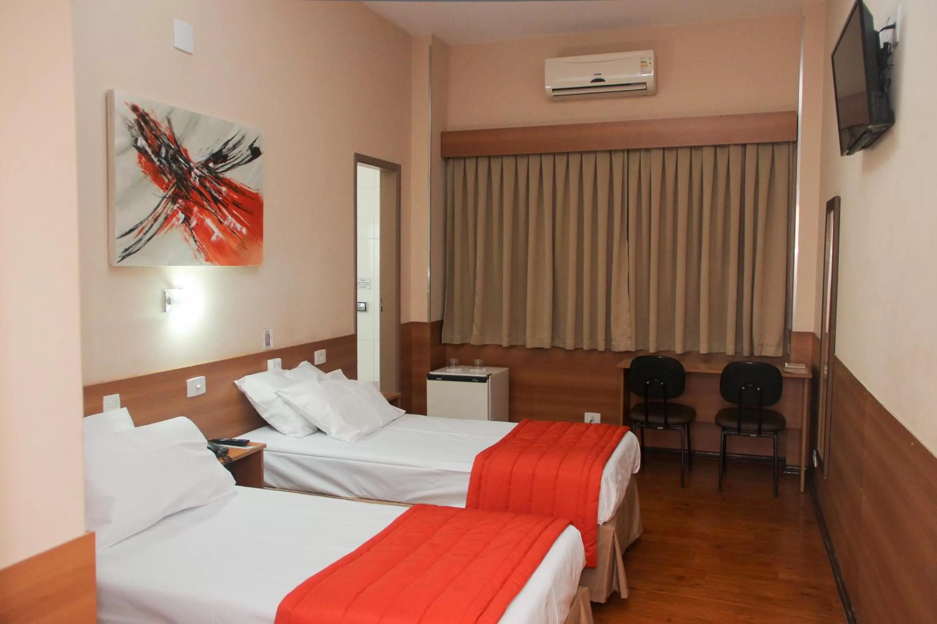 Photo of the whole room, Room Photo in Hotel Cisne