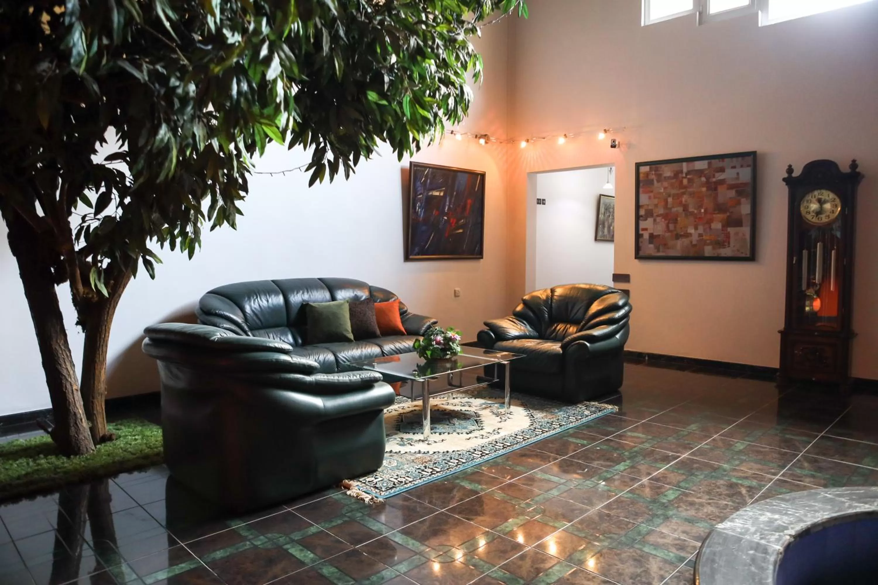 Seating Area in NO PROBLEM