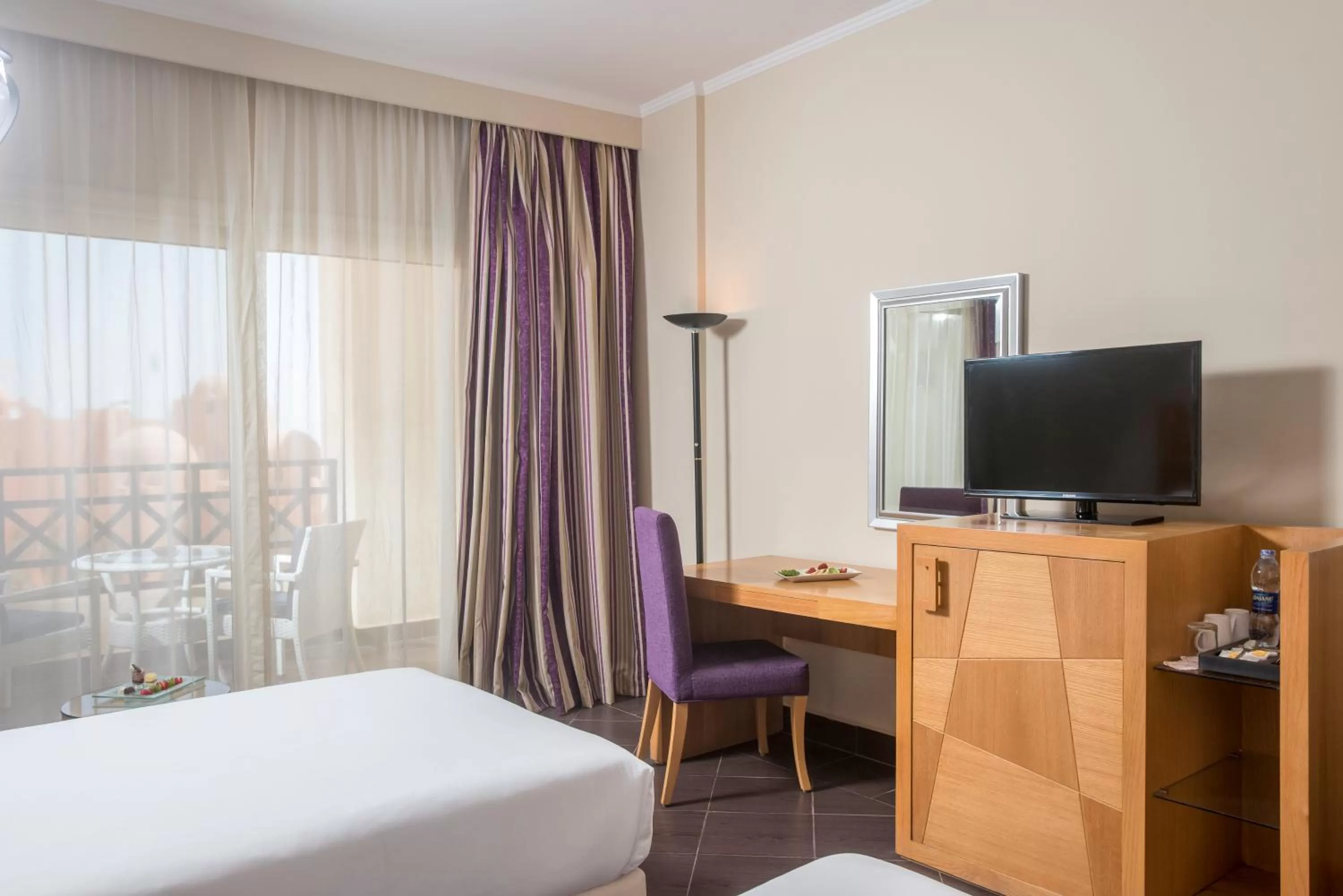 TV and multimedia, Bed in Porto El Jabal Hotel