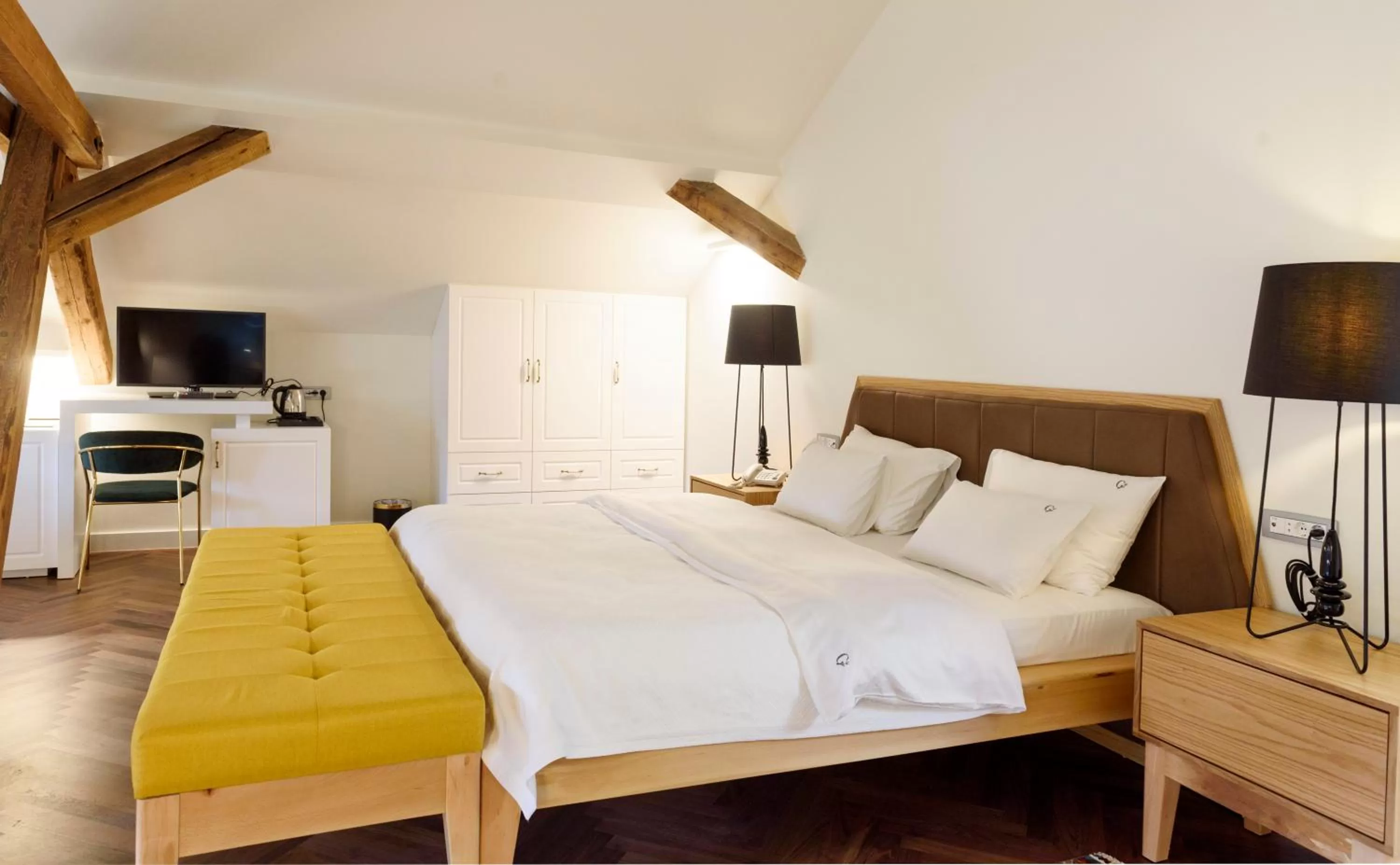 Bed in Hotel Gradska Cetinje