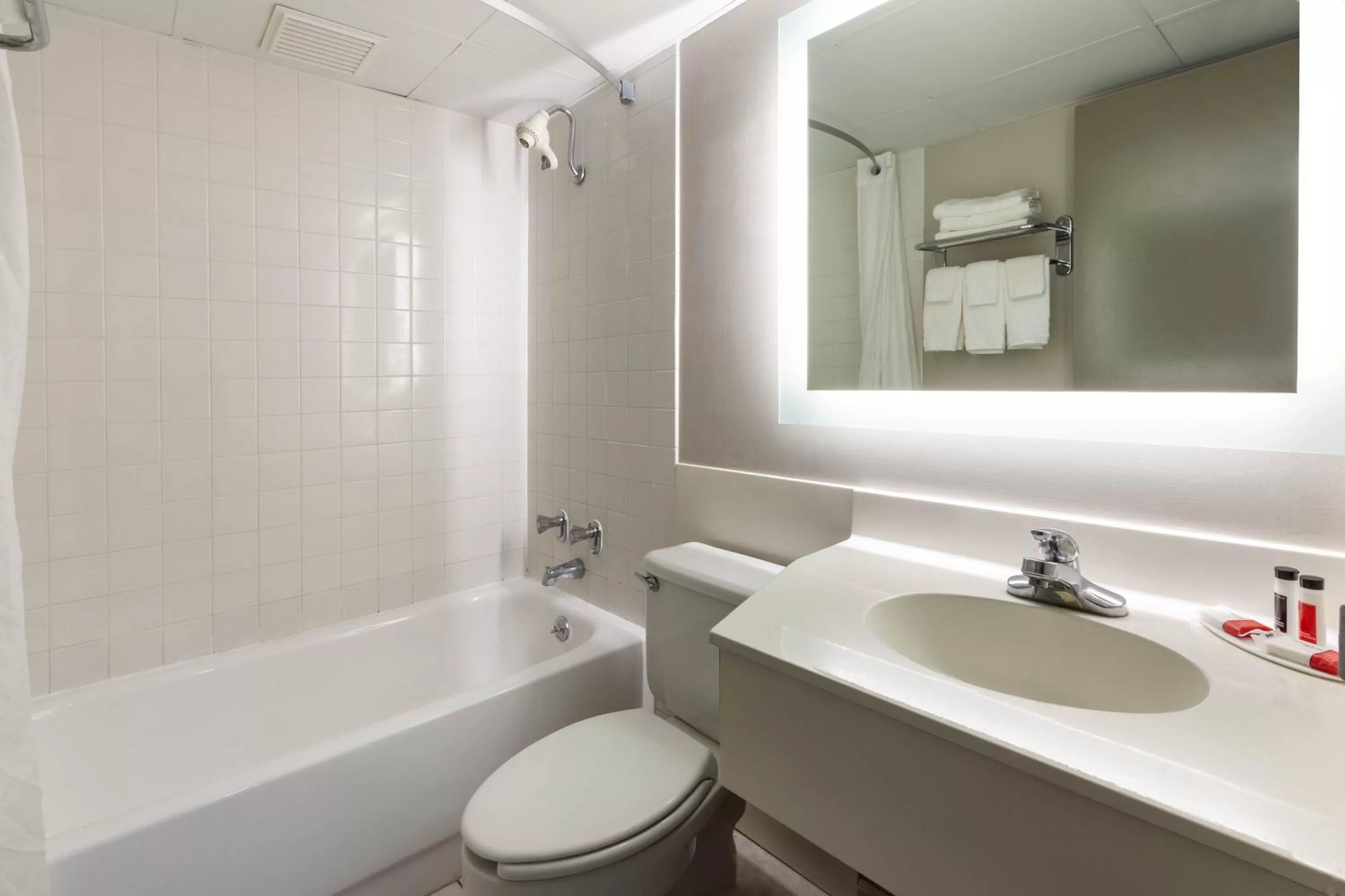 Bathroom in Days Inn by Wyndham Sandusky Cedar Point