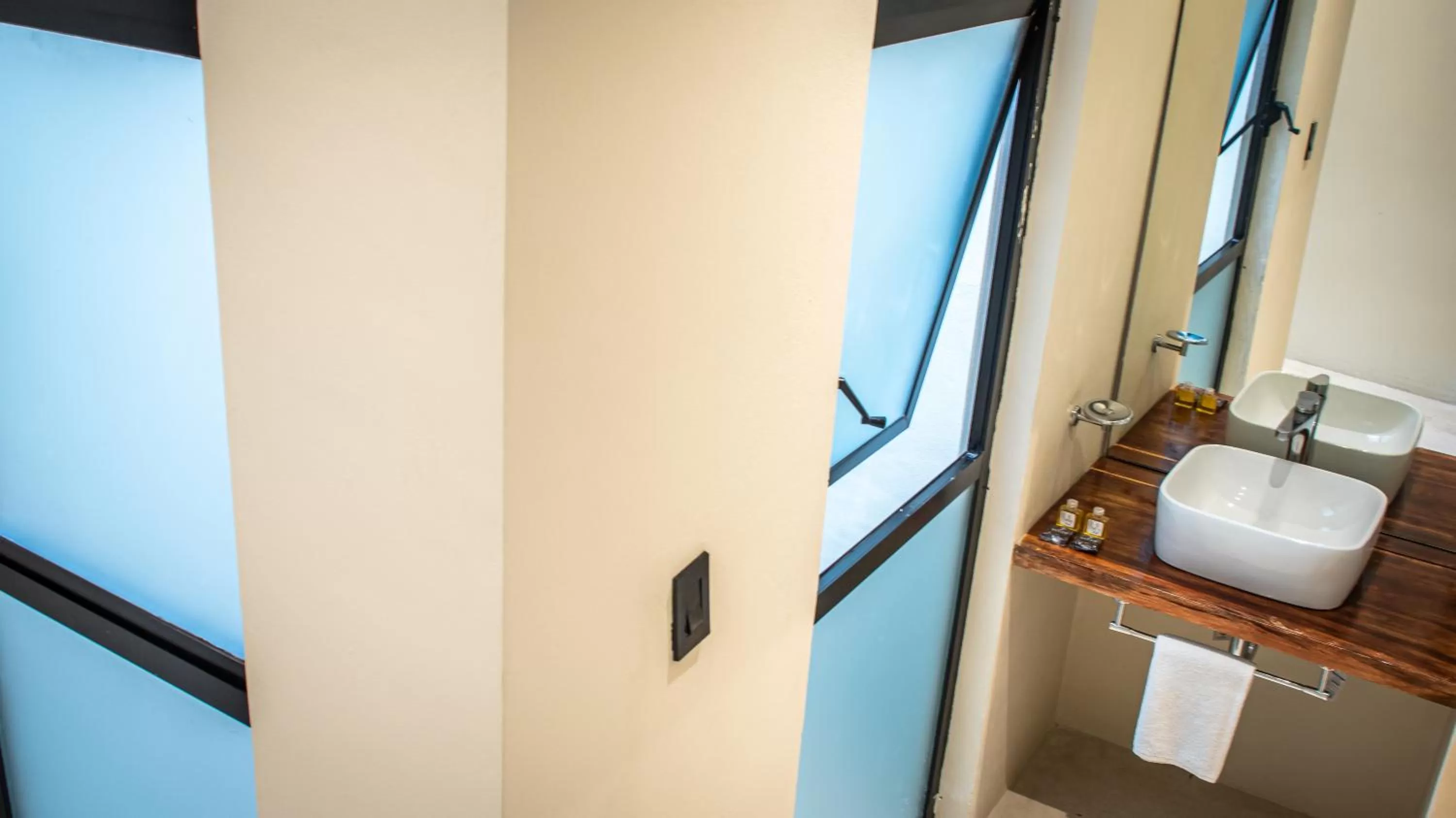 Bathroom in Moonshine Tulum Hotel & Hostel