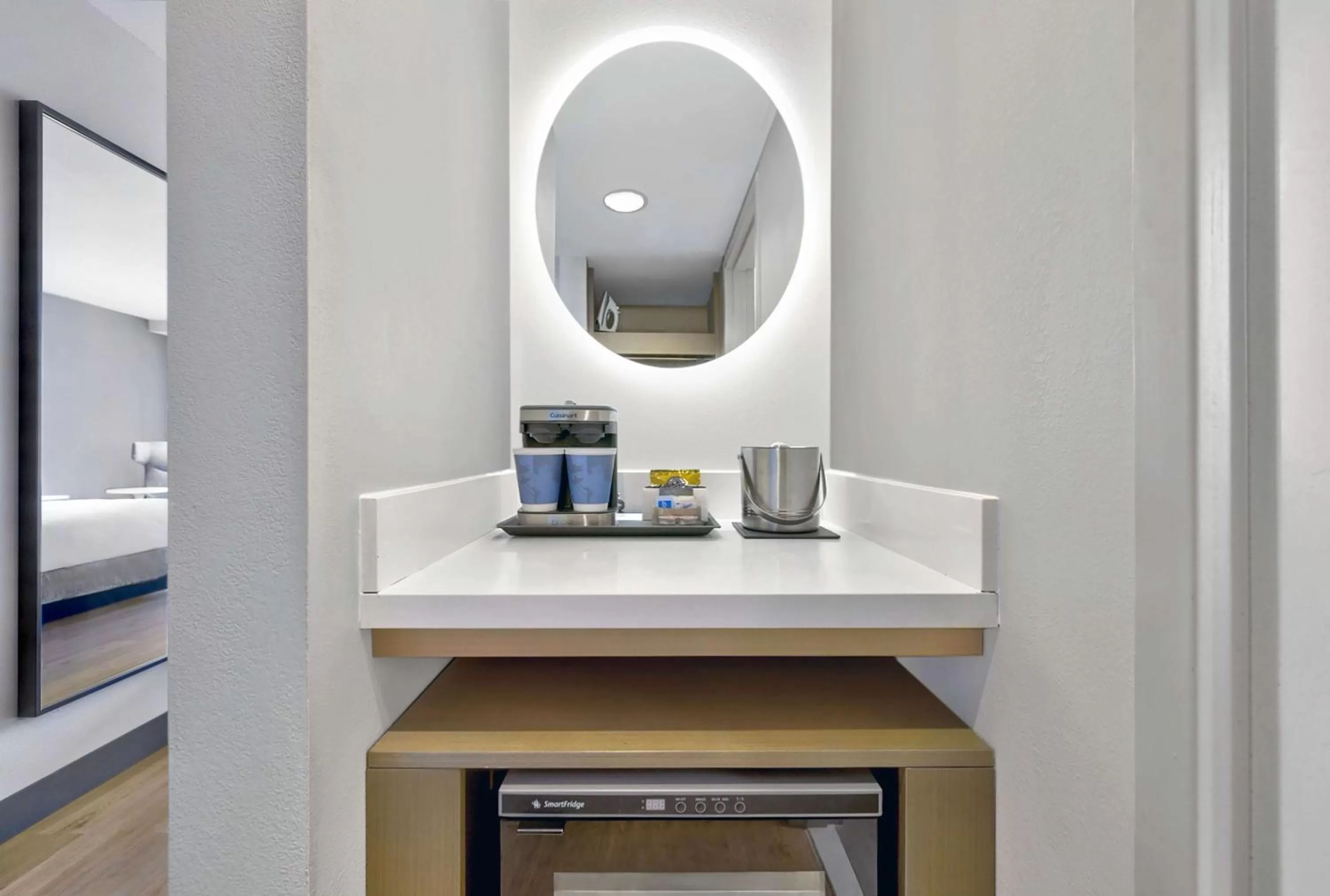 Photo of the whole room in DoubleTree by Hilton Davenport